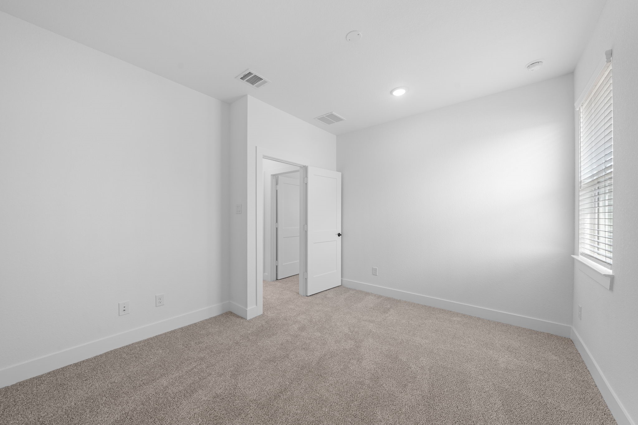 1302 Shaded Rock Drive Property Photo 26