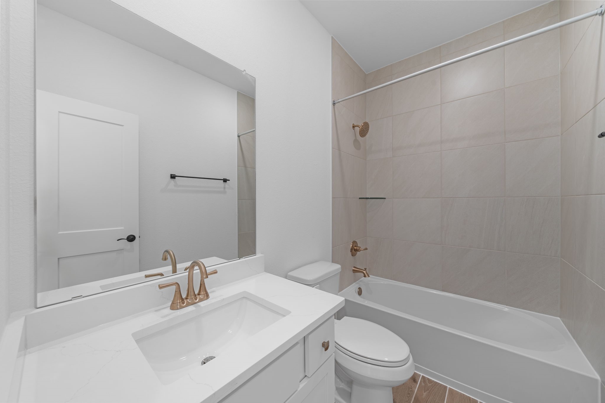 1302 Shaded Rock Drive Property Photo 29