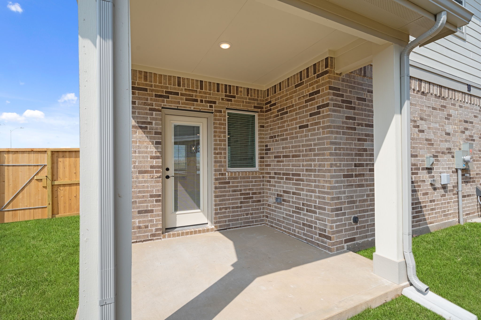 1302 Shaded Rock Drive Property Photo 32