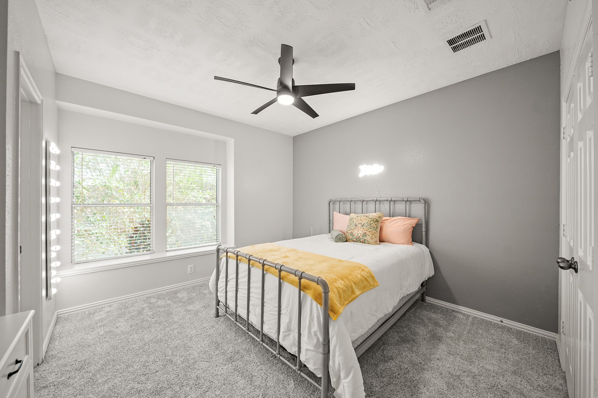 4703 Oxbow Circle W Property Photo 33