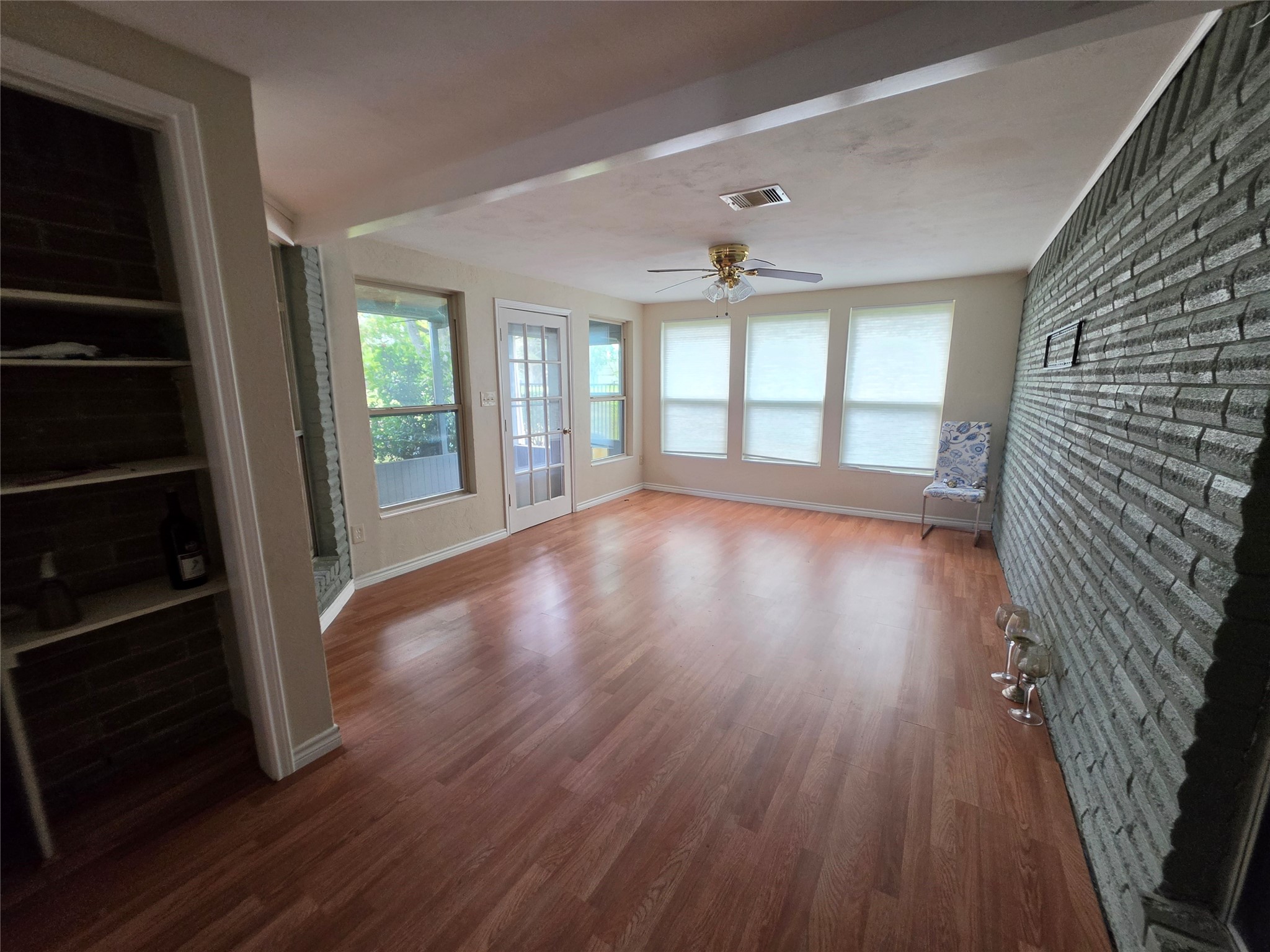 2810 Poplar Creek Lane Property Photo 6