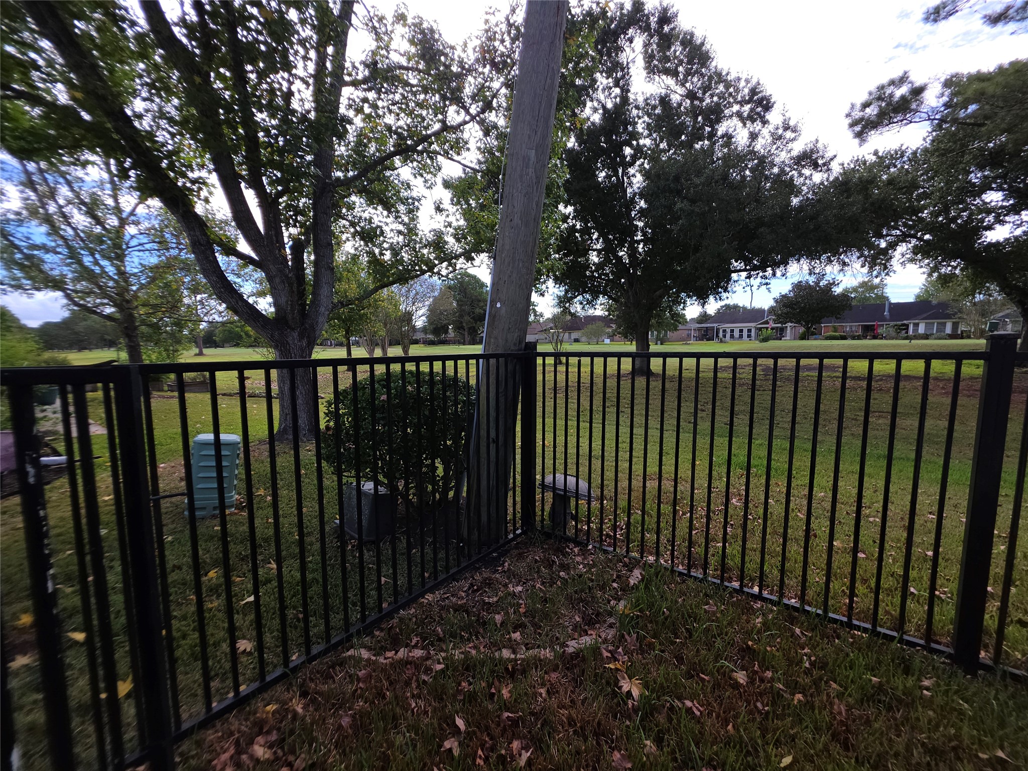 2810 Poplar Creek Lane Property Photo 8