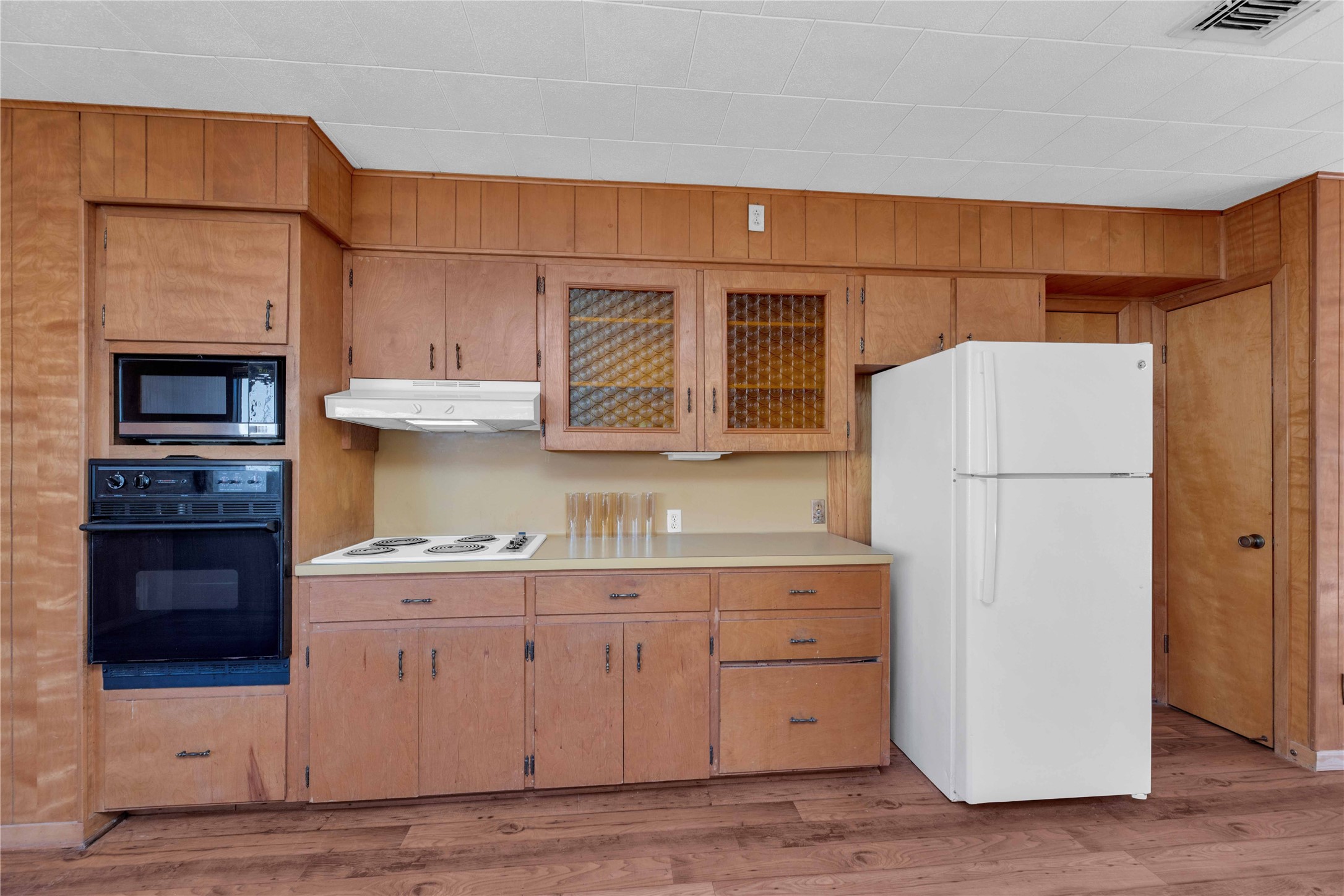 1243 North Jefferson Property Photo 9