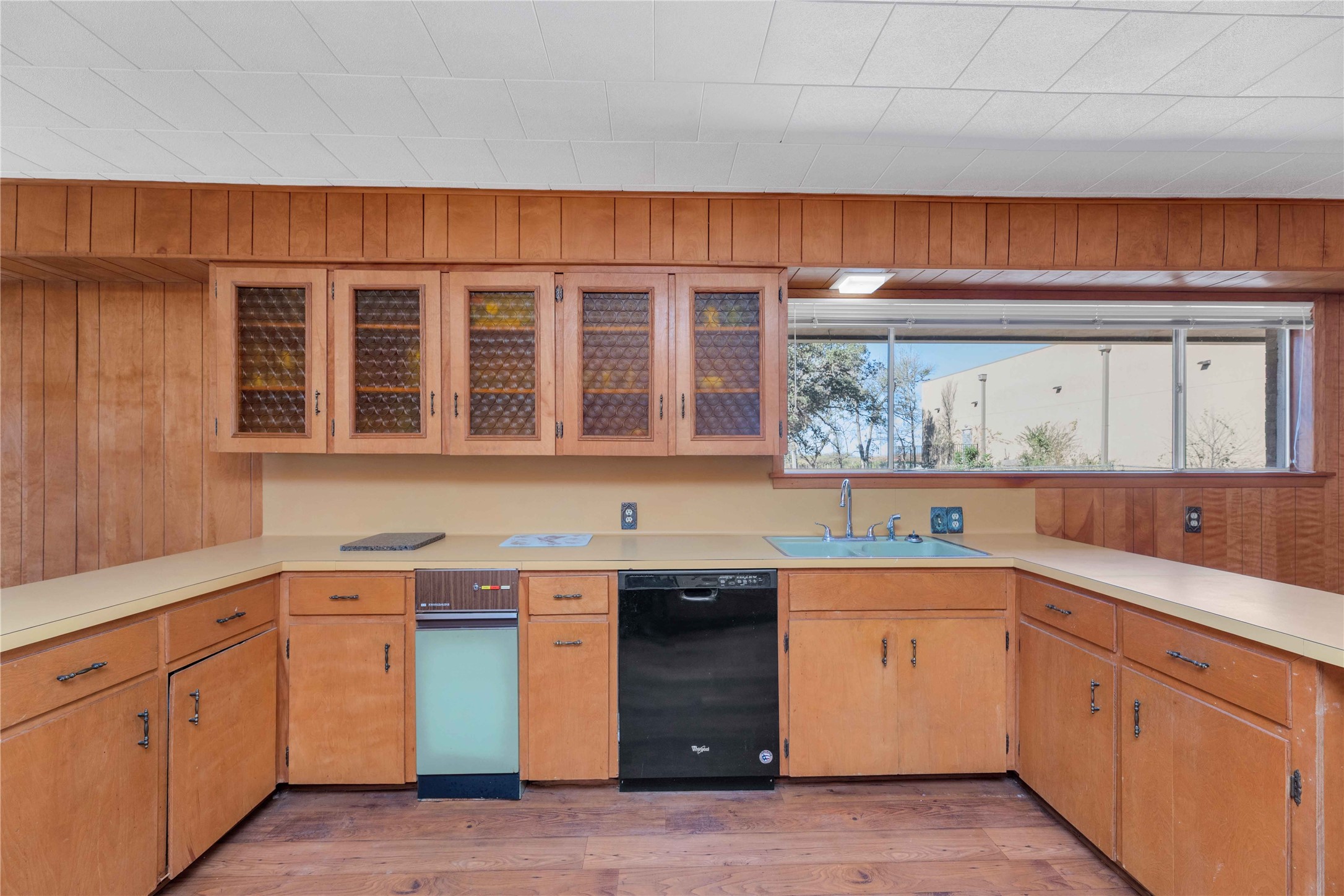 1243 North Jefferson Property Photo 11