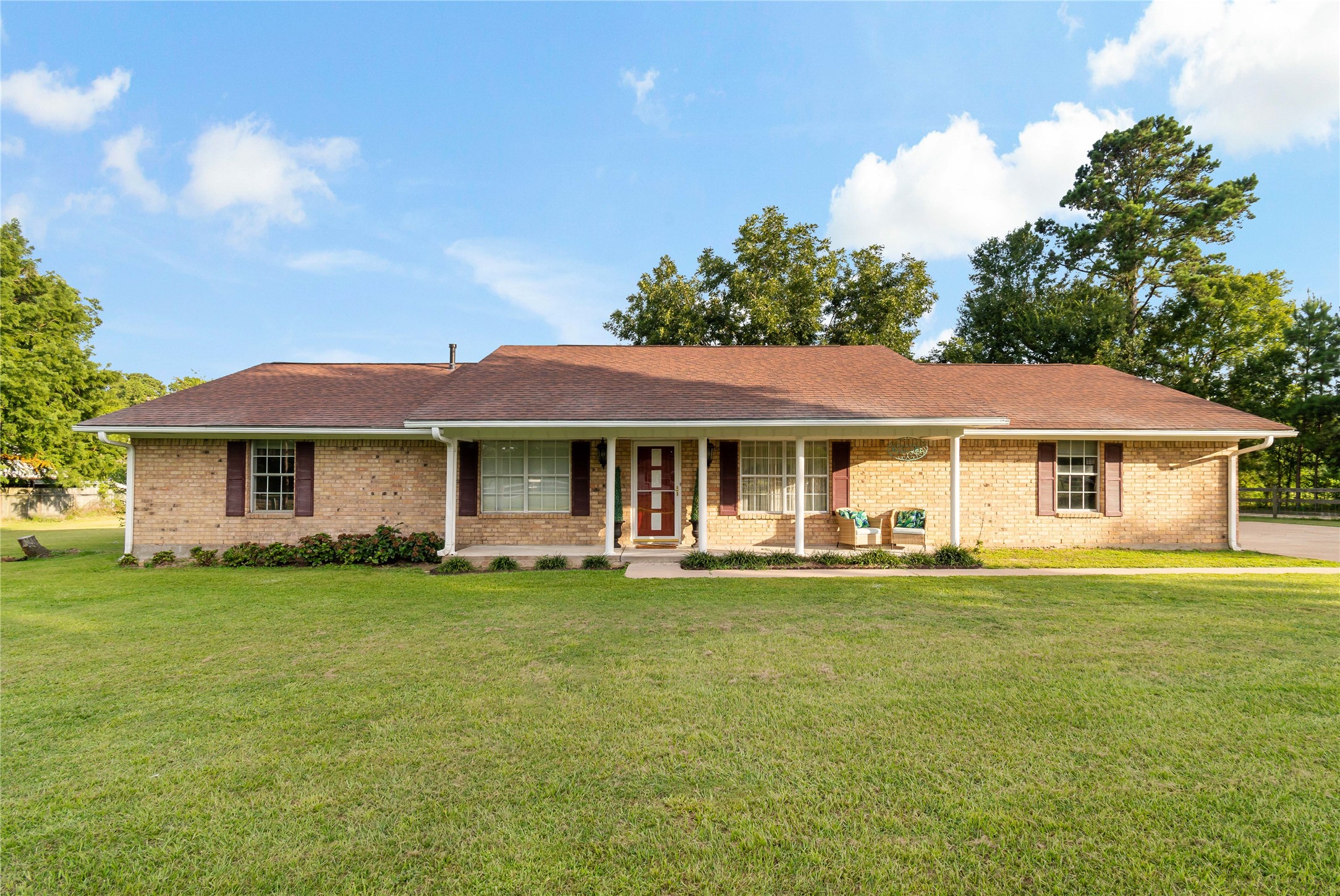 538 E Fm 1988 Property Photo 1