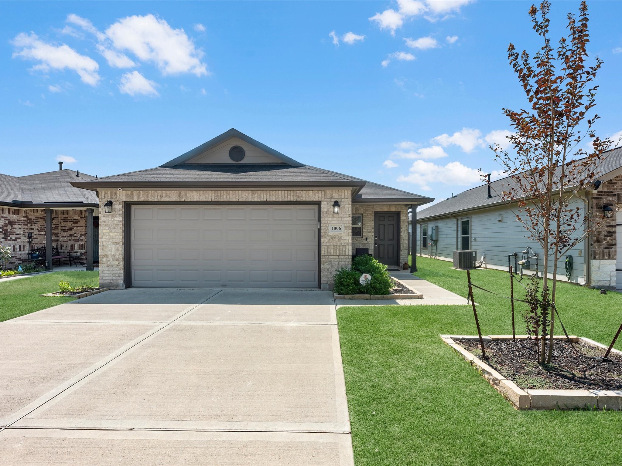 1806 Brushy Cedar Drive Property Photo 3