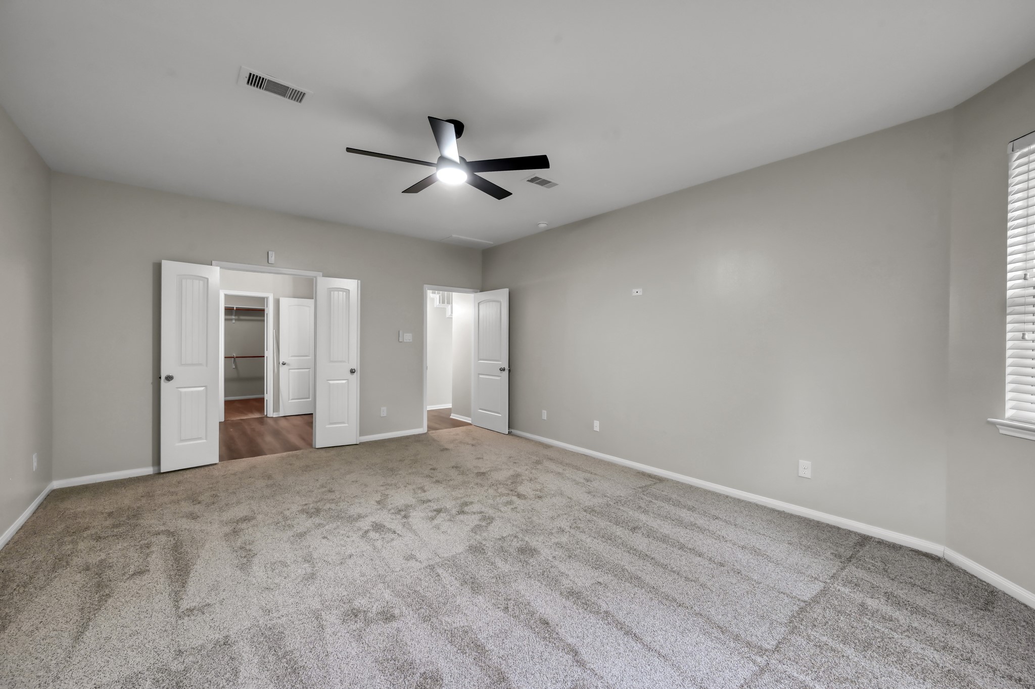 4 Logan Creek Lane Property Photo 23