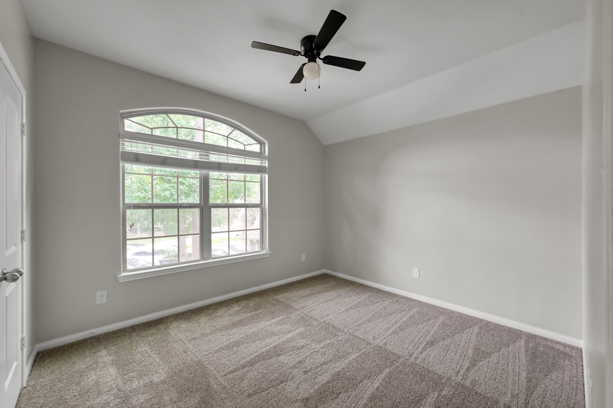 4 Logan Creek Lane Property Photo 35