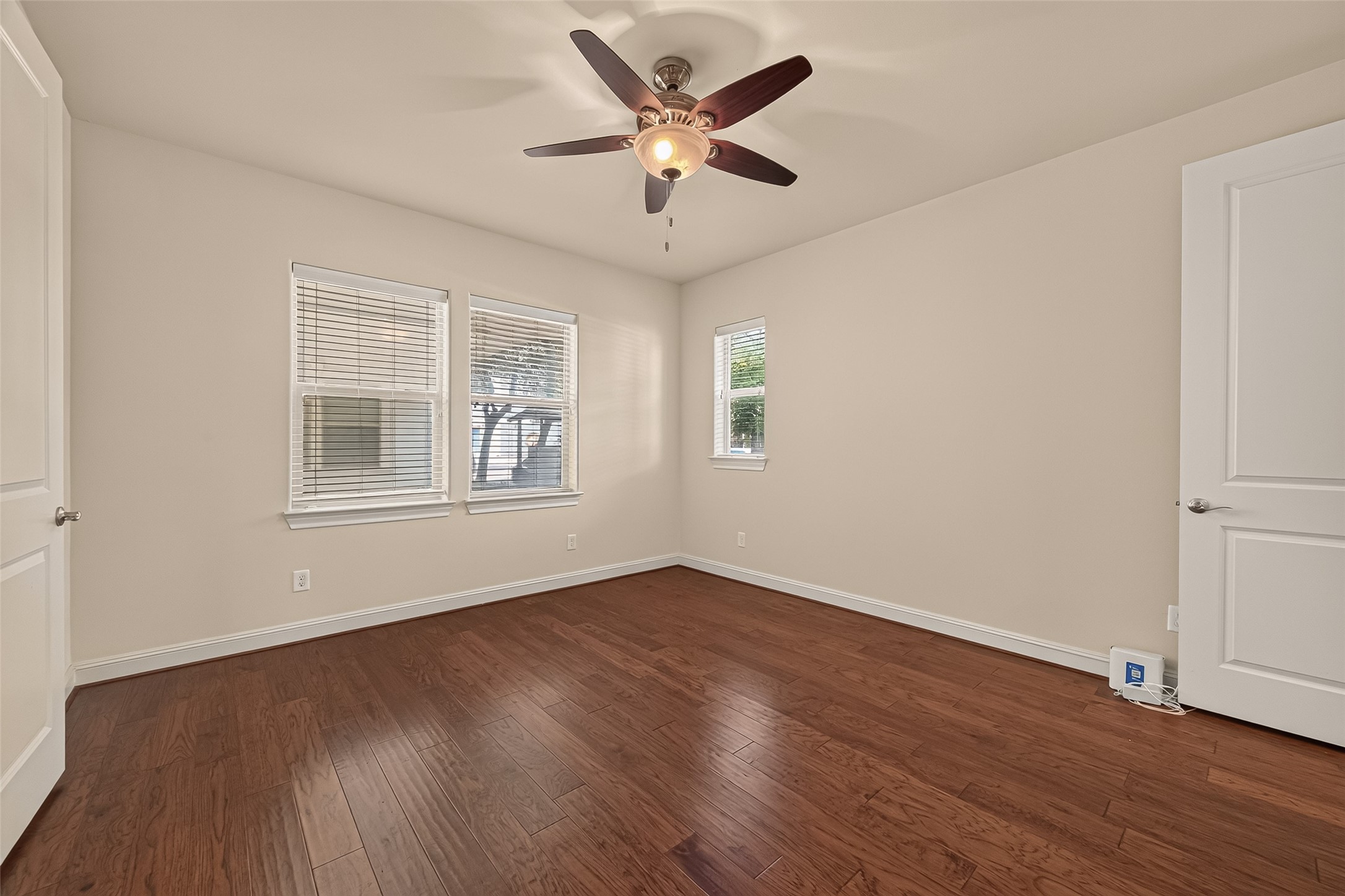 703 Live Oak Street Property Photo 11