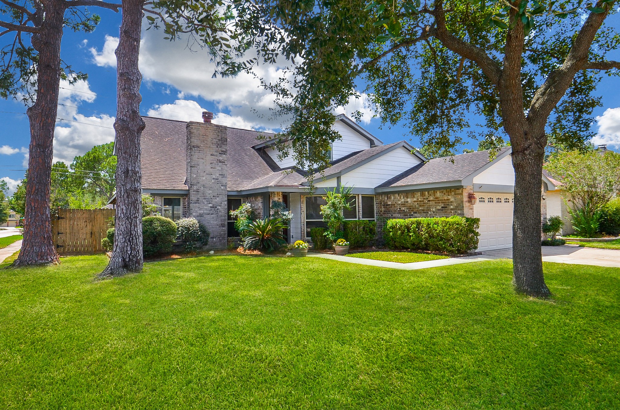 21703 Park Bend Drive Property Photo 1