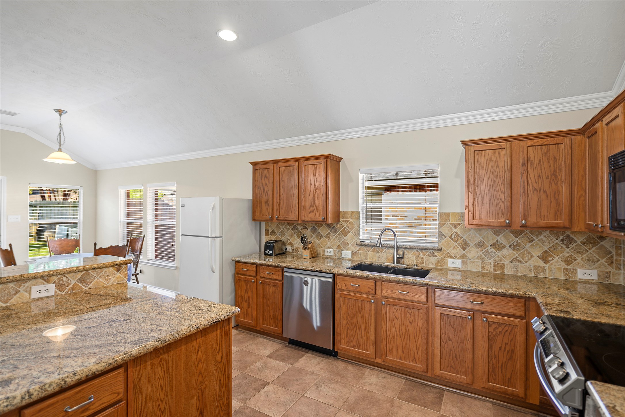 21711 Winsome Rose Court Property Photo 13
