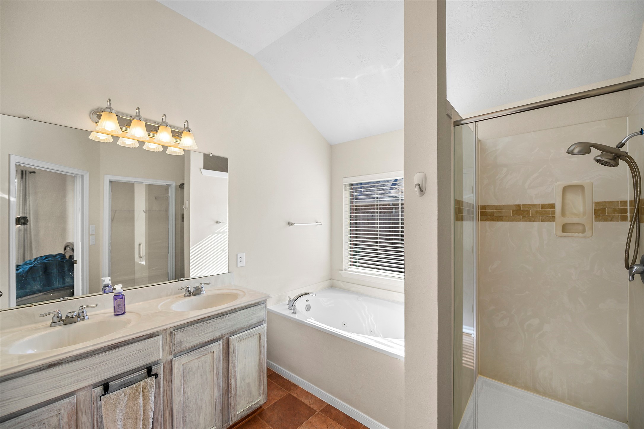 21711 Winsome Rose Court Property Photo 21