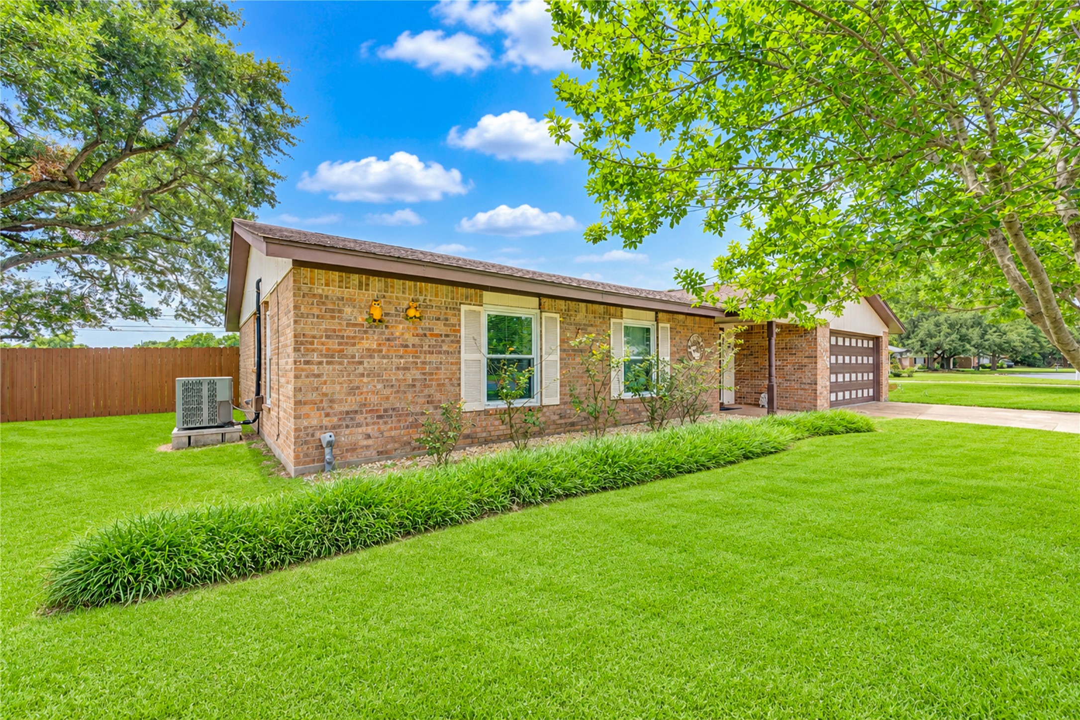 1320 Linwood Drive Property Photo 4