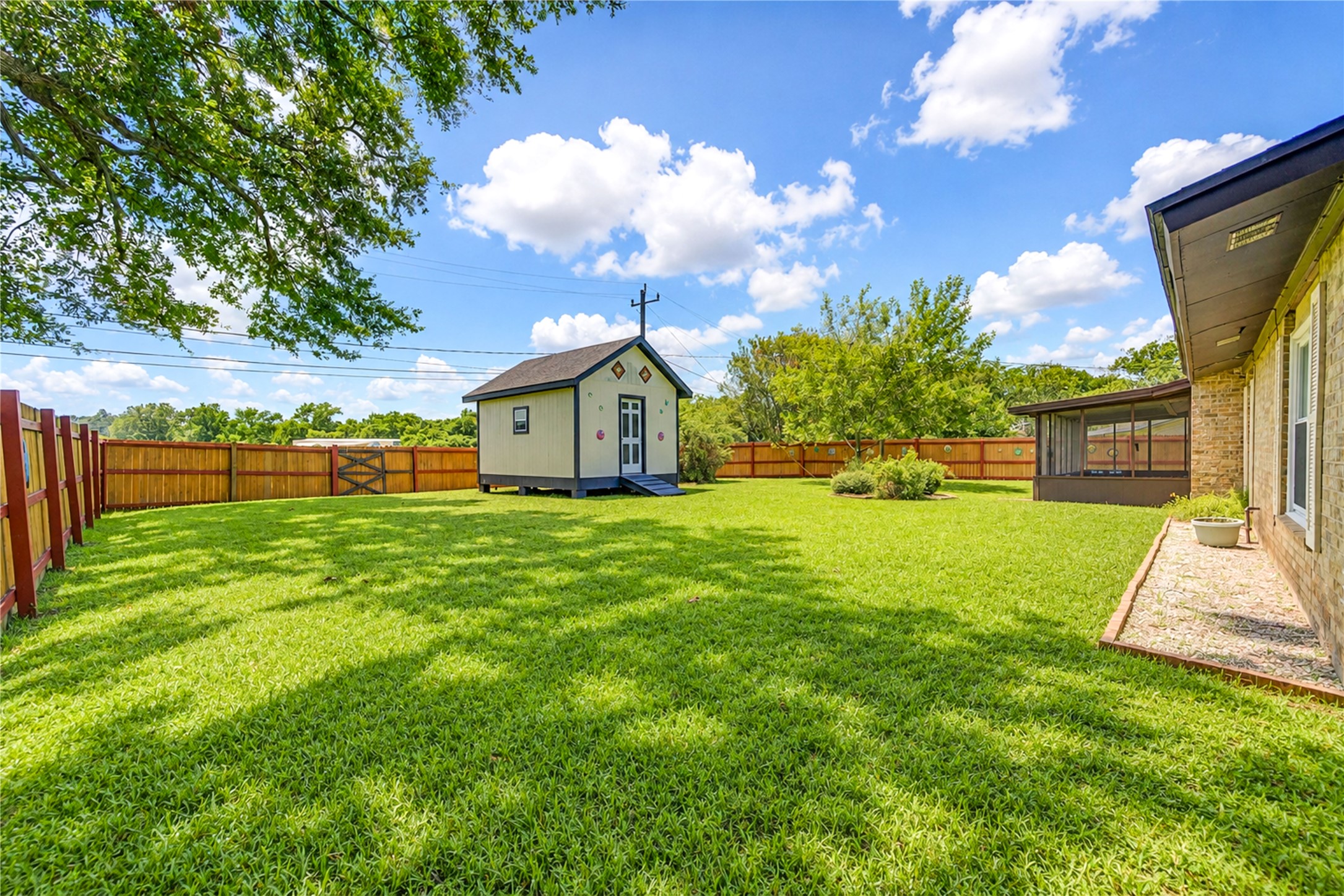 1320 Linwood Drive Property Photo 6