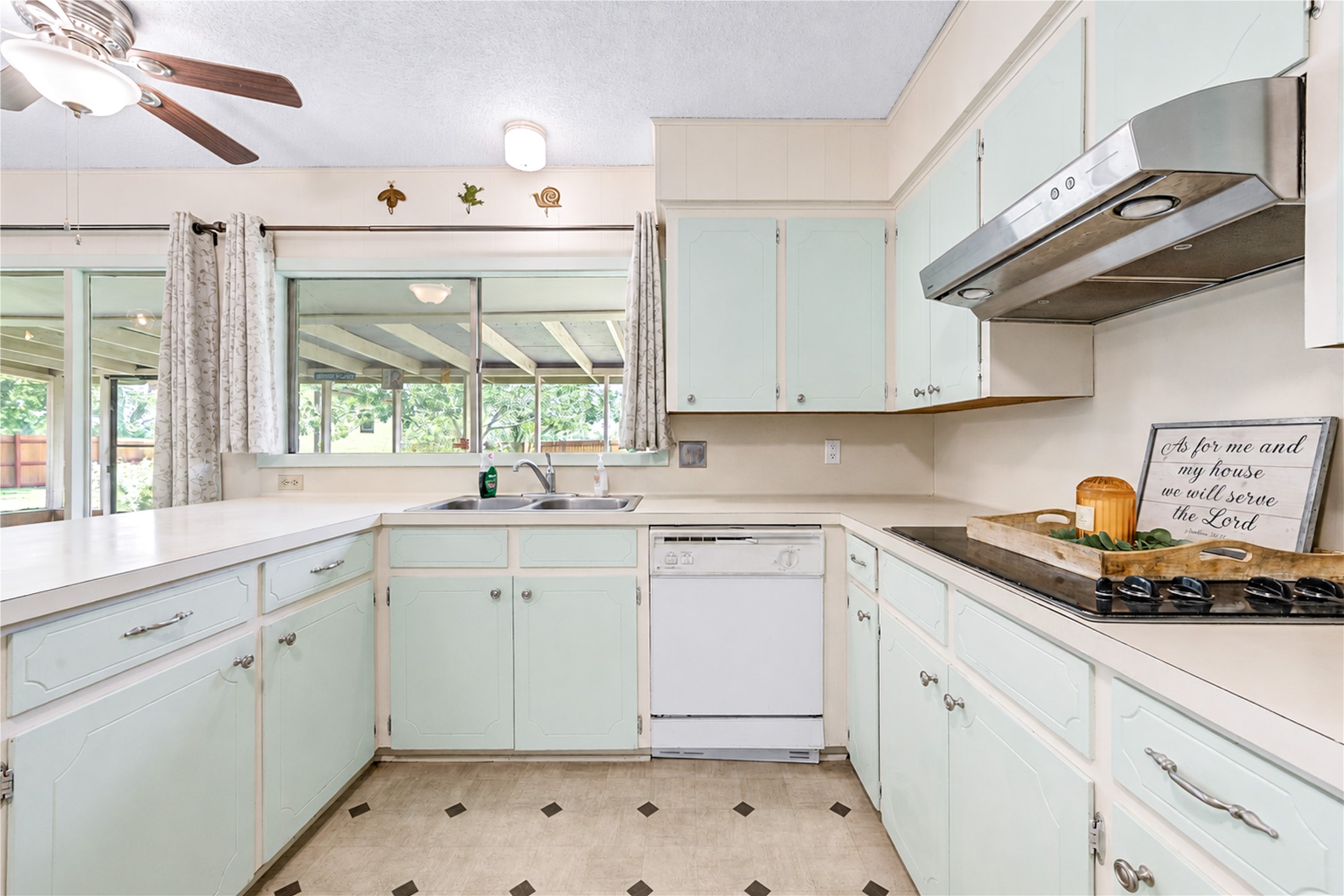 1320 Linwood Drive Property Photo 16