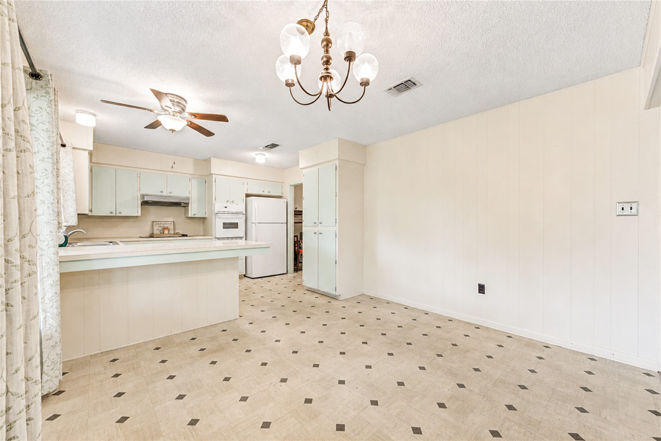 1320 Linwood Drive Property Photo 37