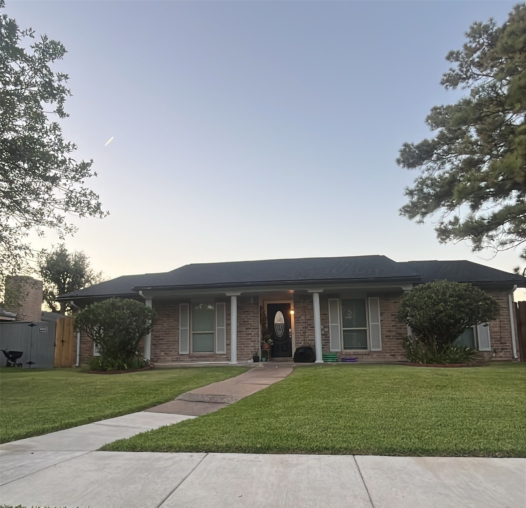 14523 Leacrest Drive Property Photo 1