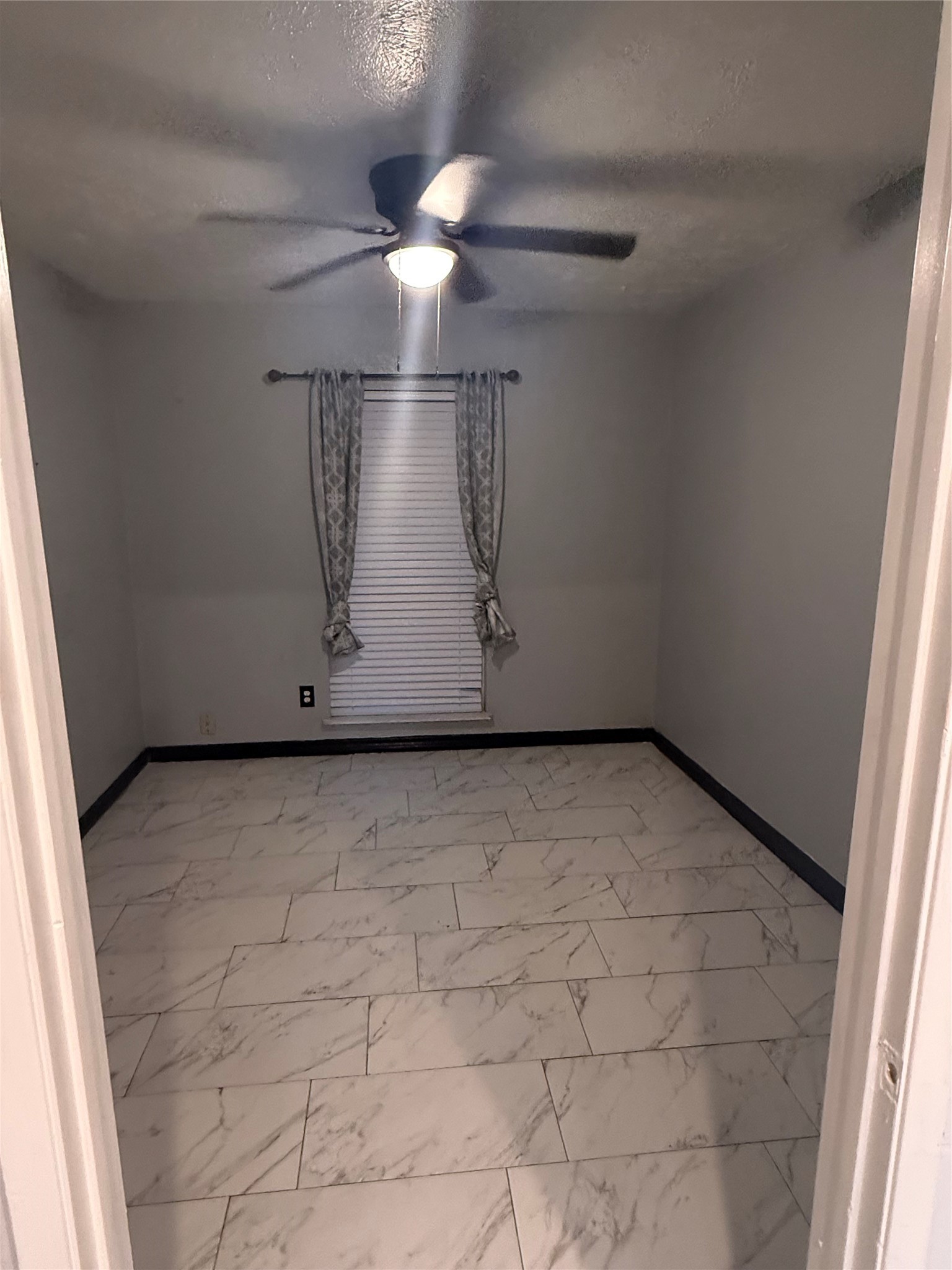 14523 Leacrest Drive Property Photo 3