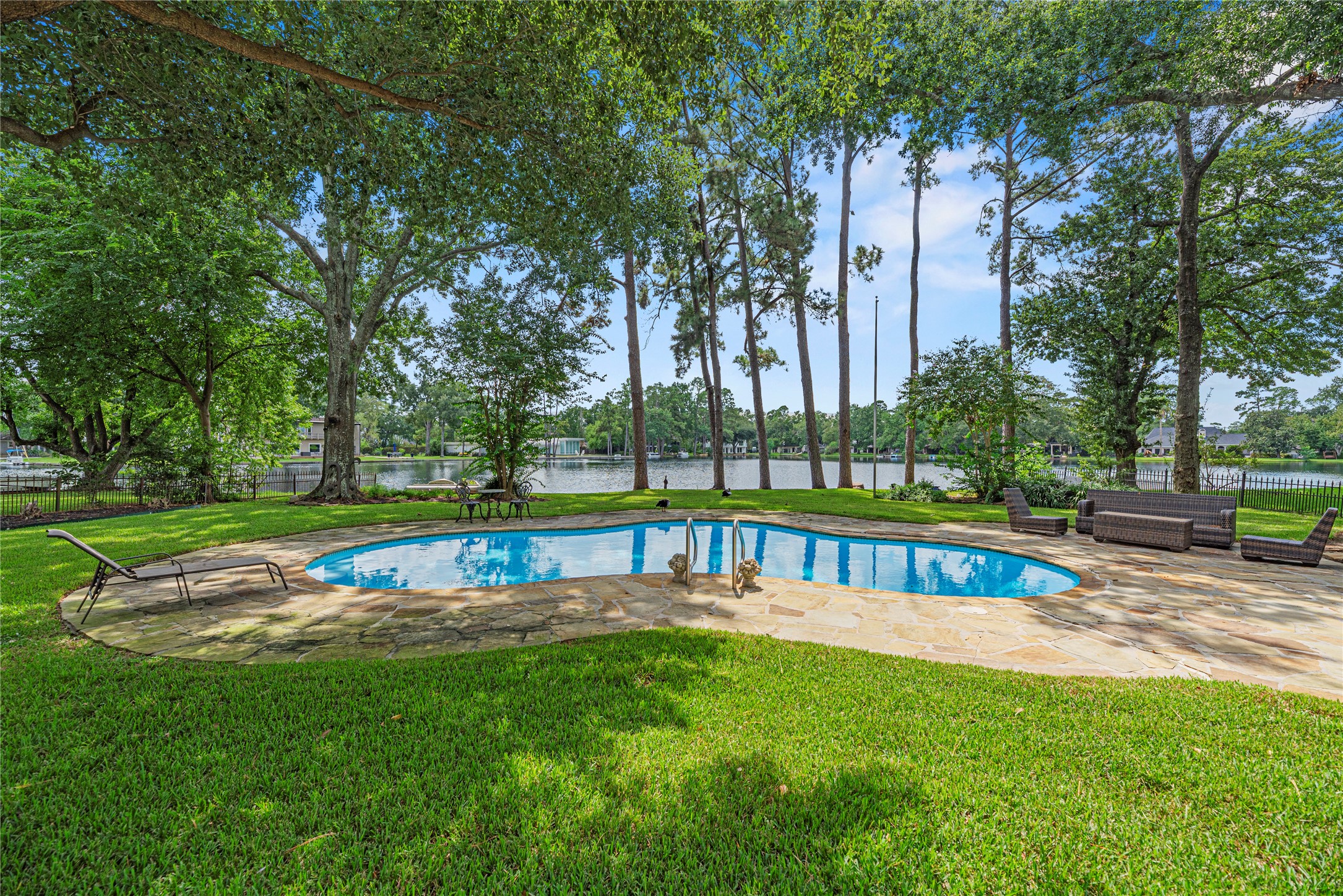 13131 Holston Hills Drive Property Photo 38