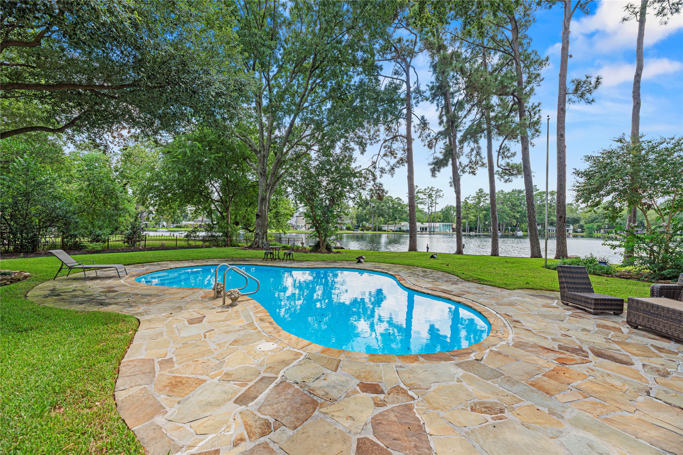 13131 Holston Hills Drive Property Photo 40