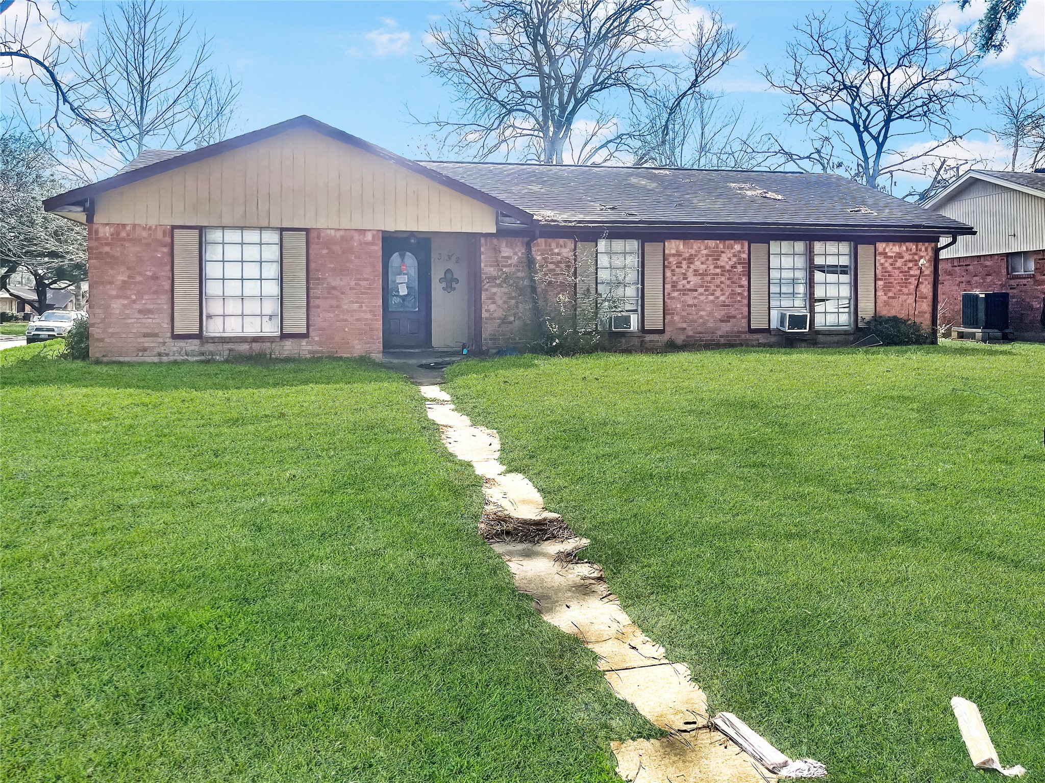 332 Windsor Square Property Photo