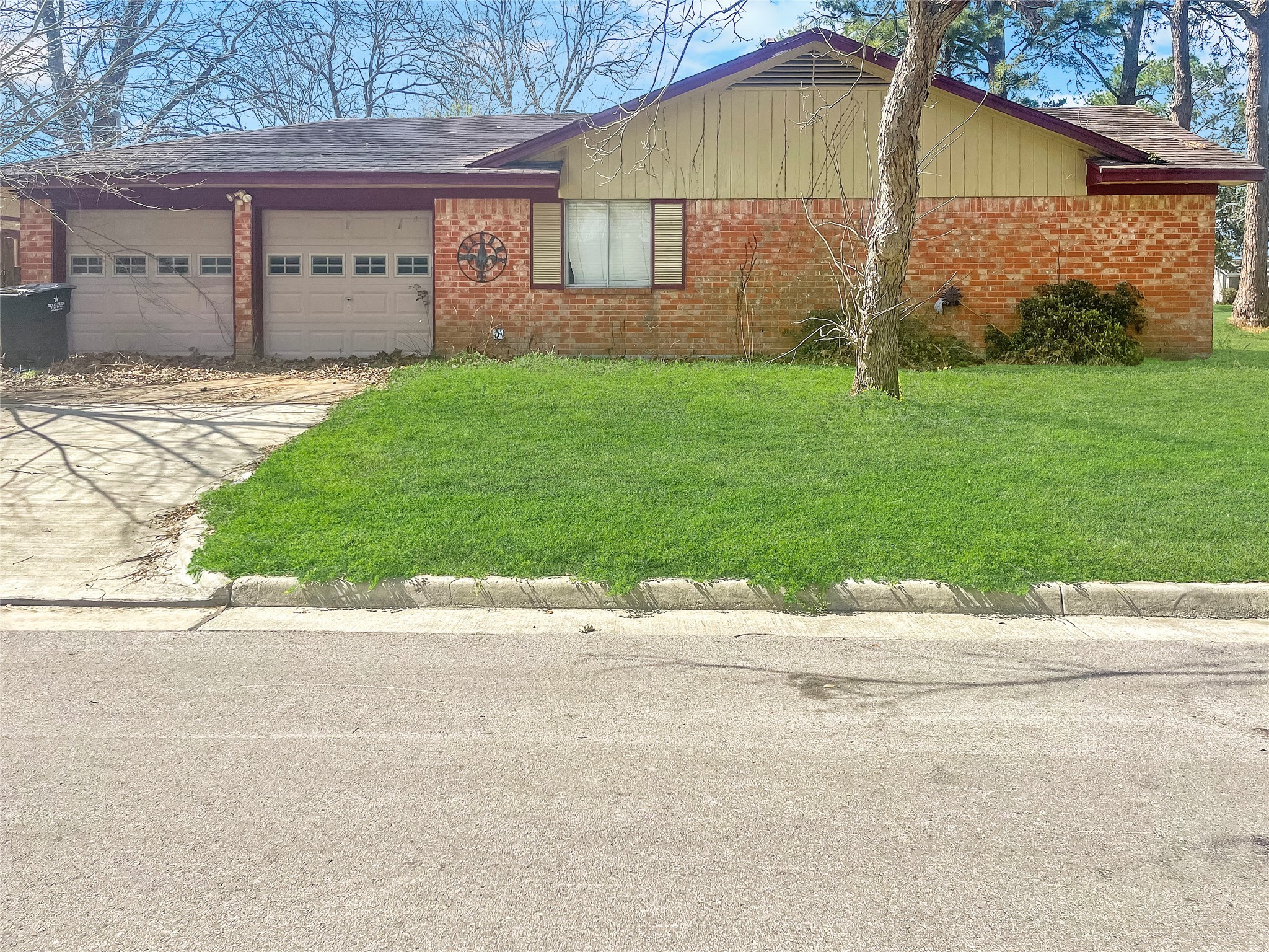 332 Windsor Square Property Photo 5
