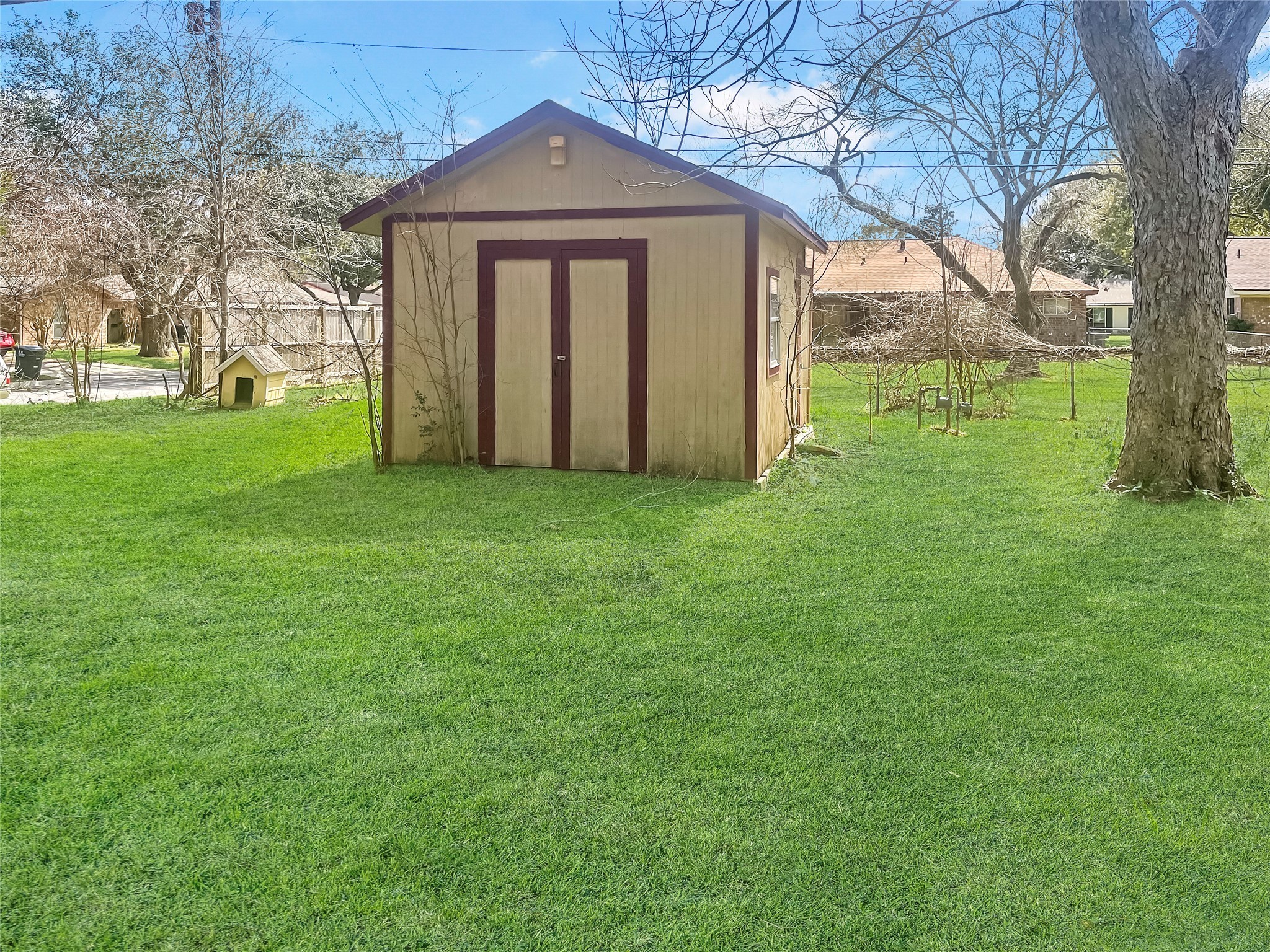 332 Windsor Square Property Photo 6