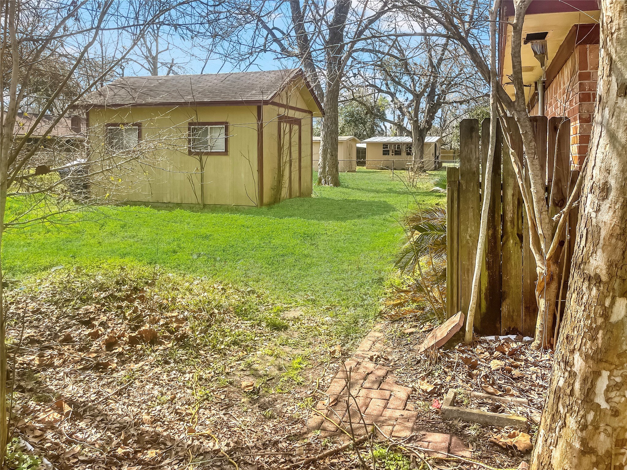 332 Windsor Square Property Photo 7