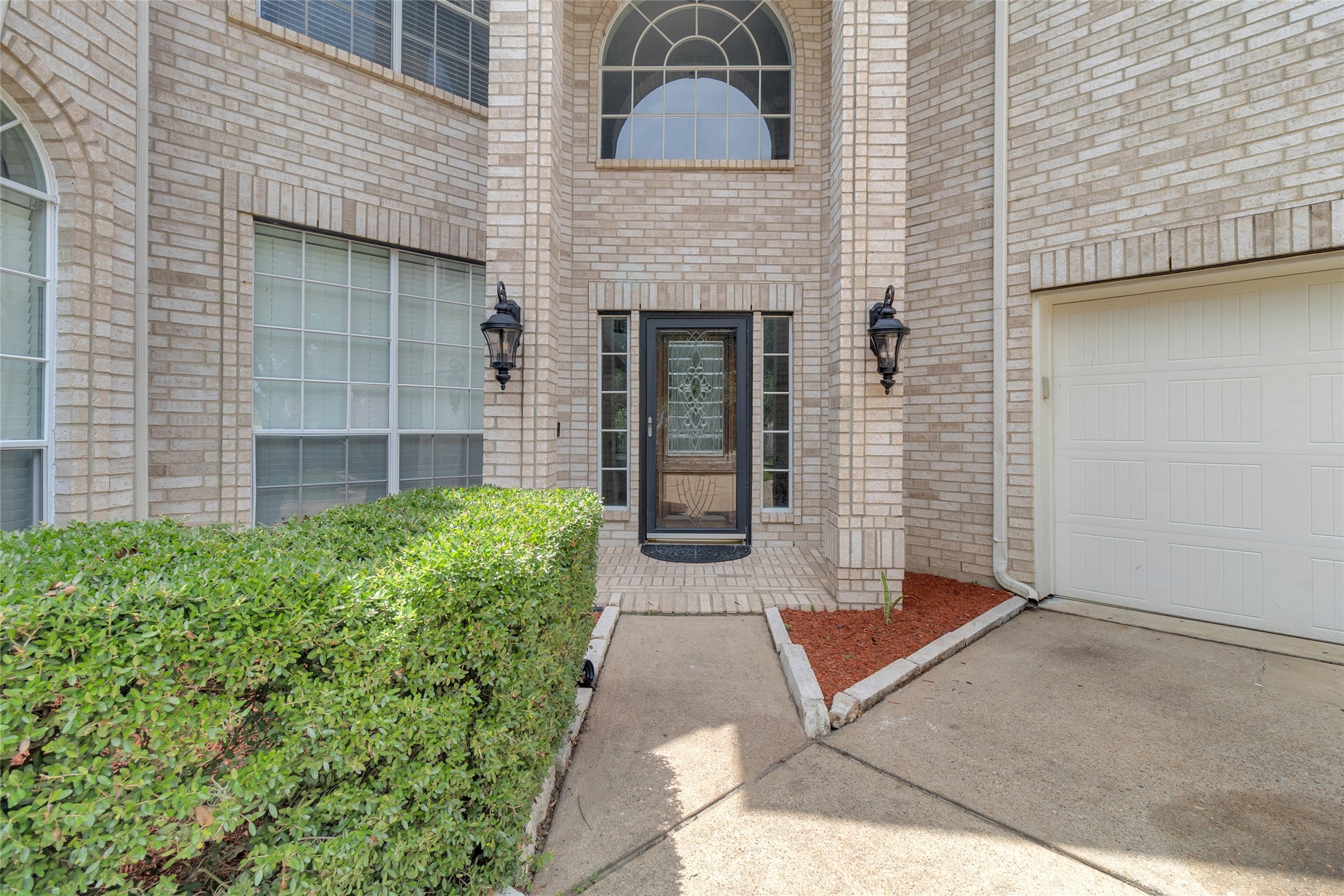 10910 Coldwater Bridge Ct Property Photo 3