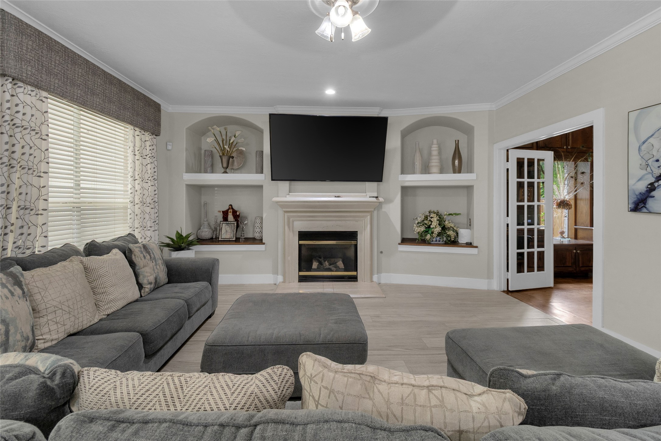10910 Coldwater Bridge Ct Property Photo 4