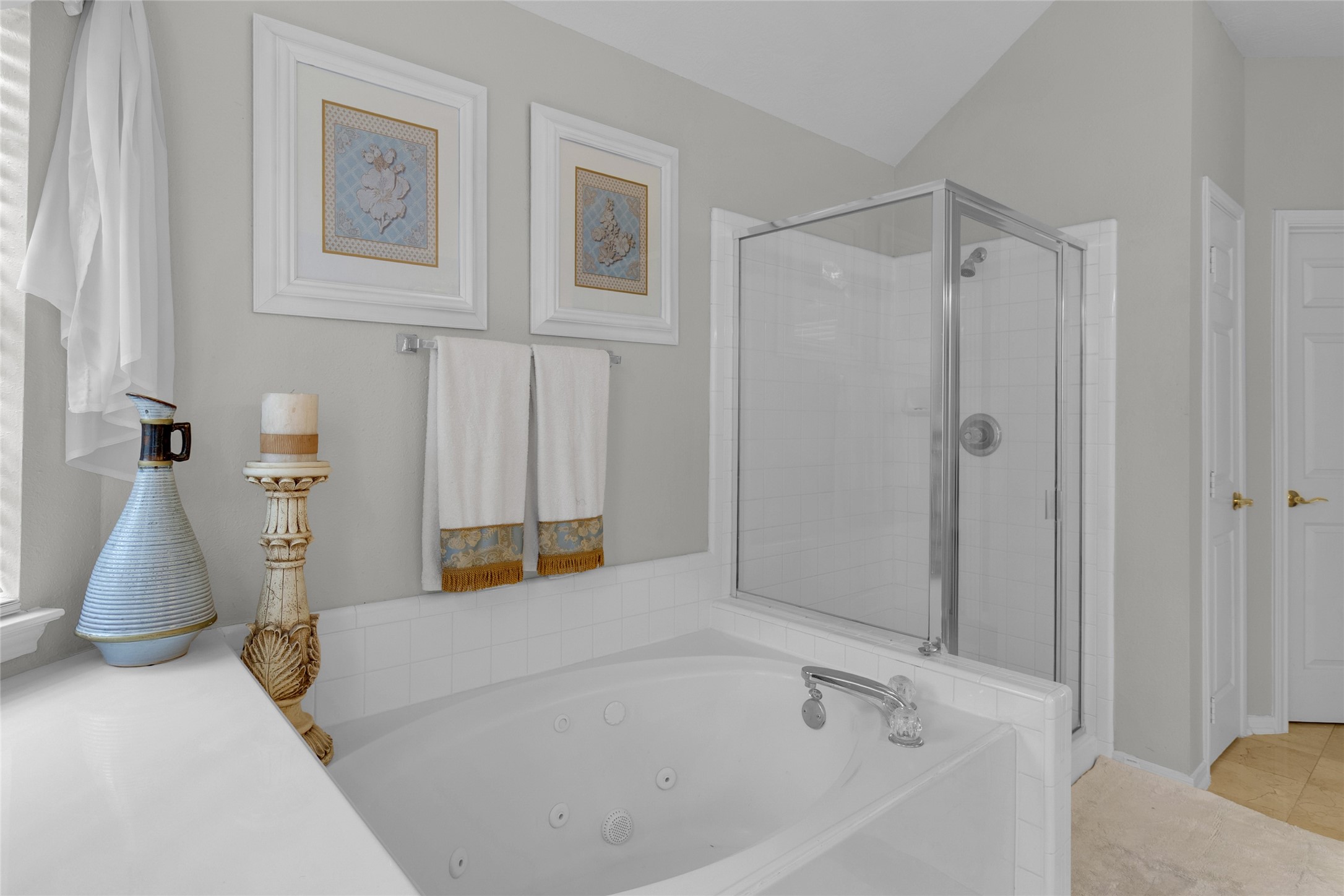 10910 Coldwater Bridge Ct Property Photo 32