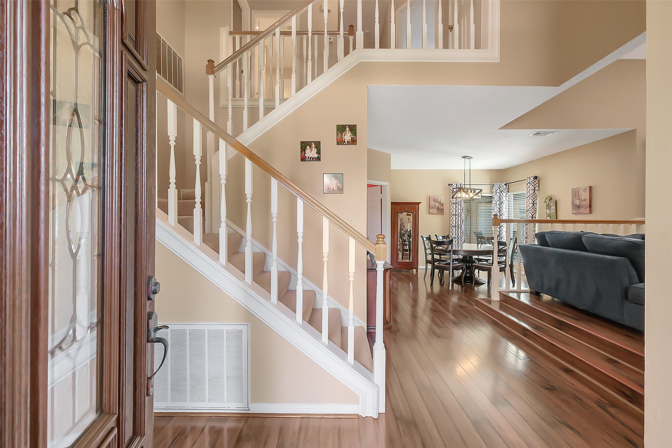 910 Millpond Drive Property Photo 6