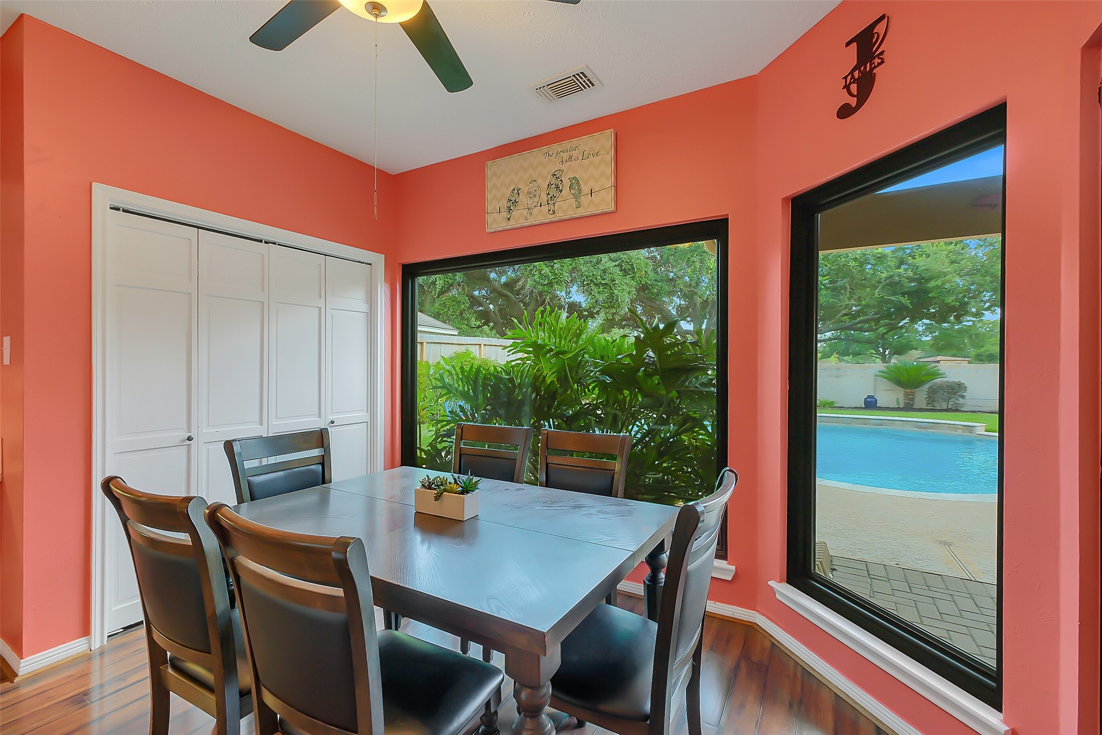 910 Millpond Drive Property Photo 16