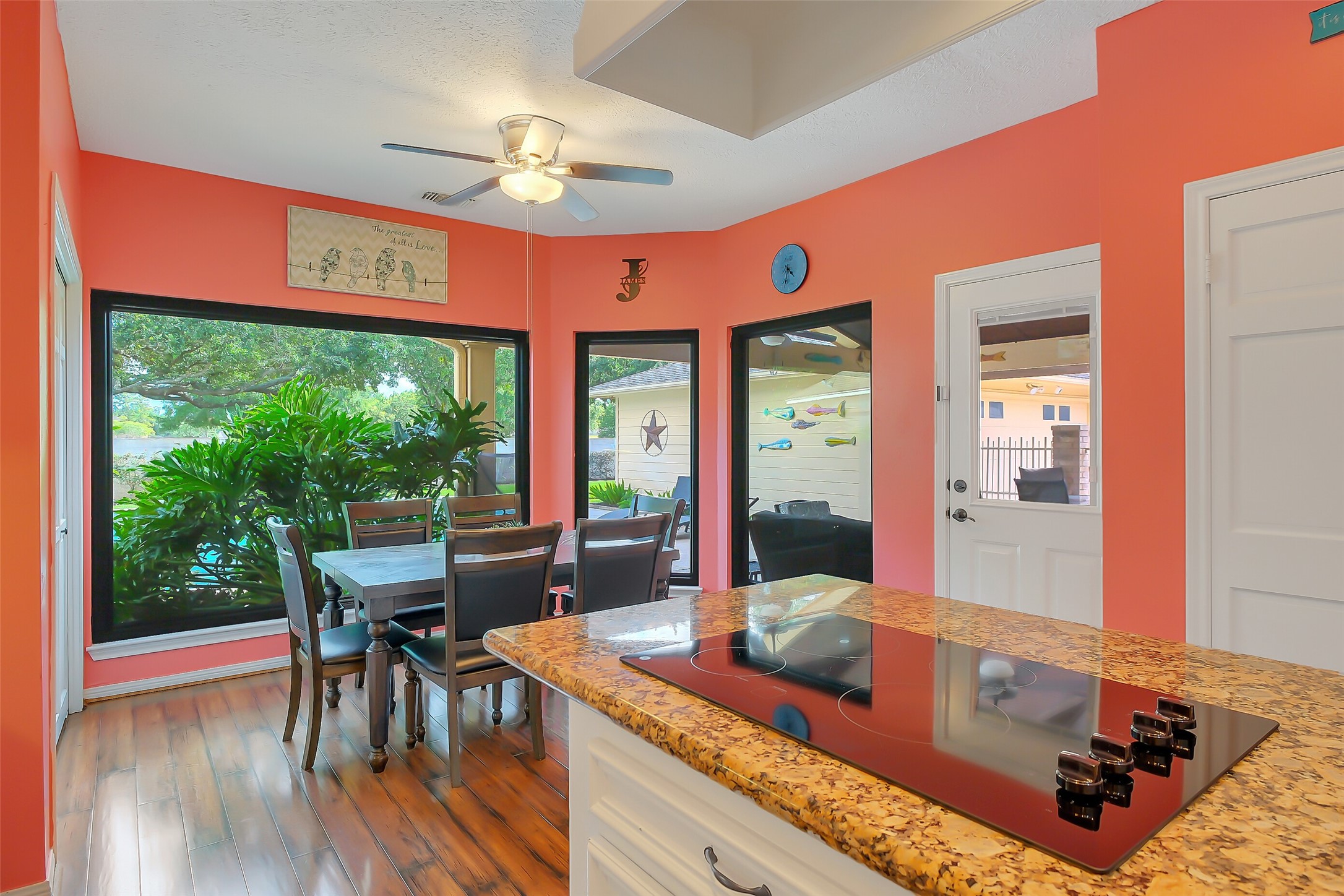 910 Millpond Drive Property Photo 18
