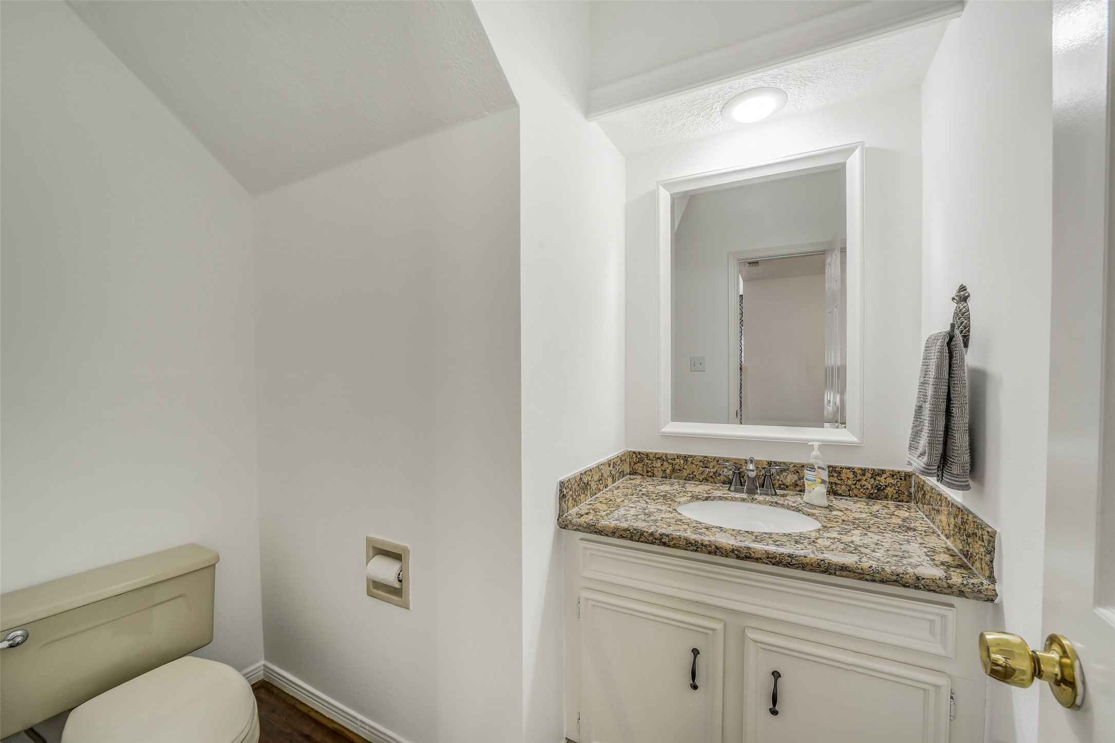 910 Millpond Drive Property Photo 20