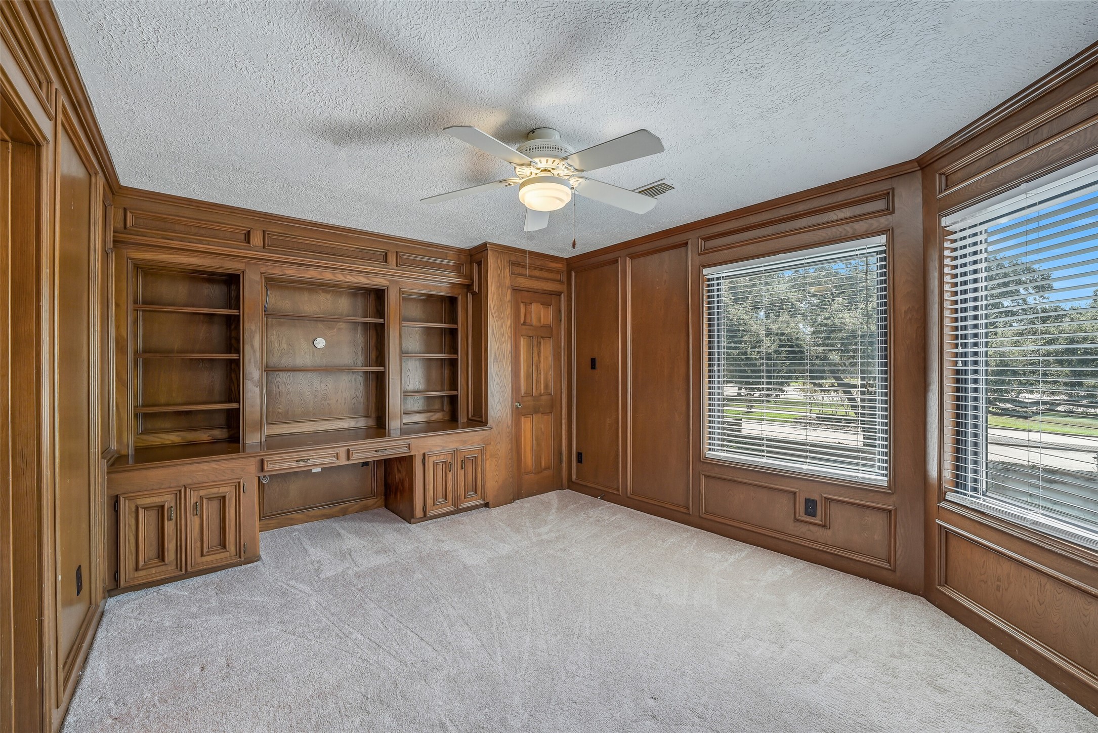 910 Millpond Drive Property Photo 29