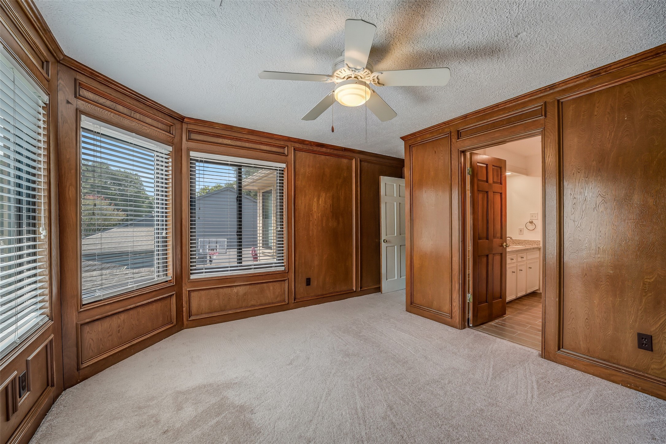 910 Millpond Drive Property Photo 30