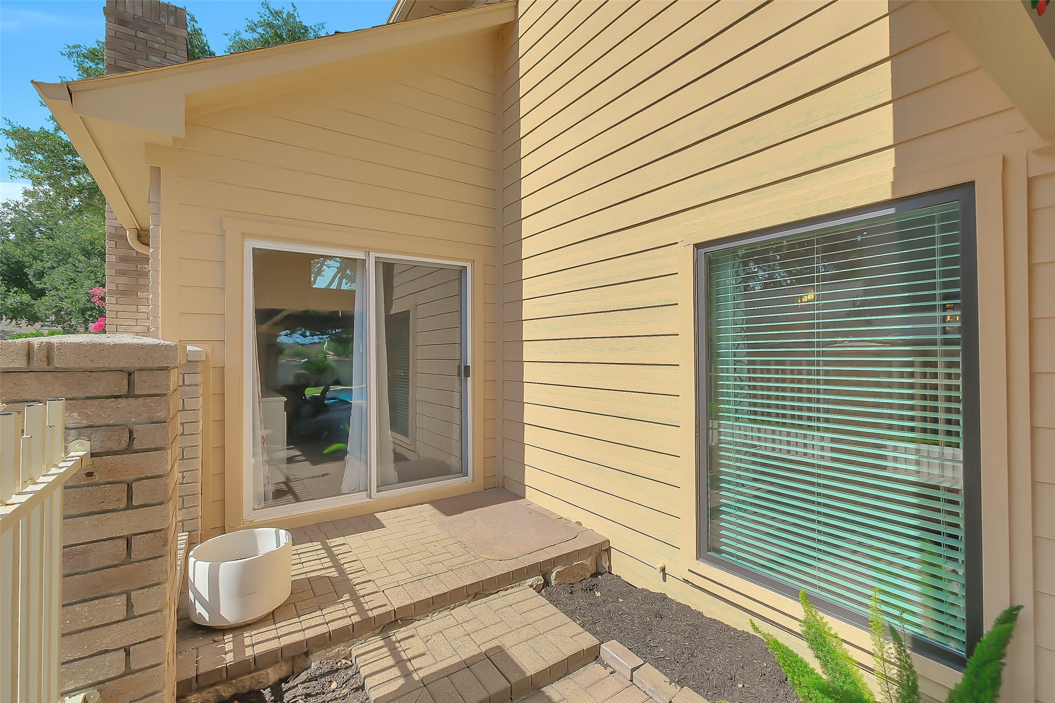 910 Millpond Drive Property Photo 33