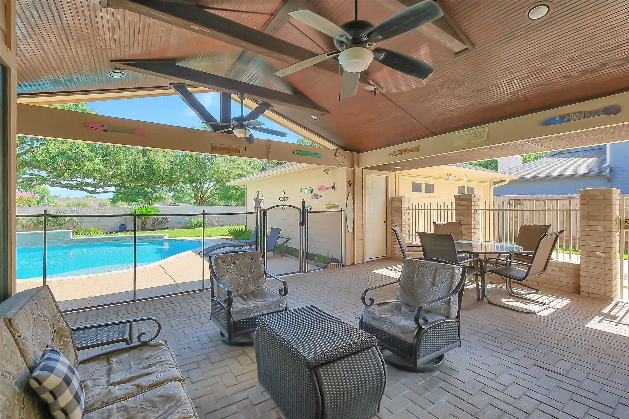 910 Millpond Drive Property Photo 34