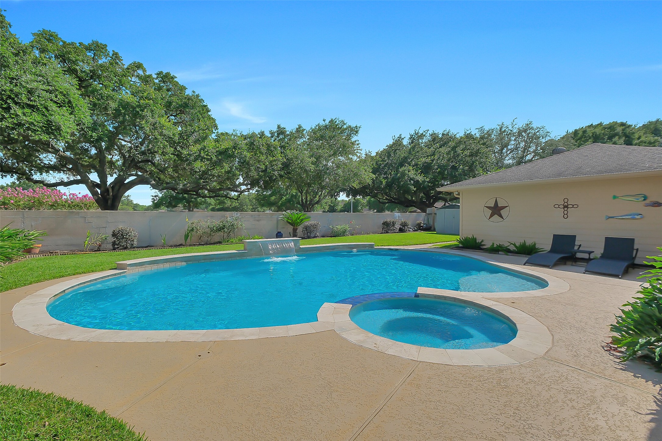 910 Millpond Drive Property Photo 36