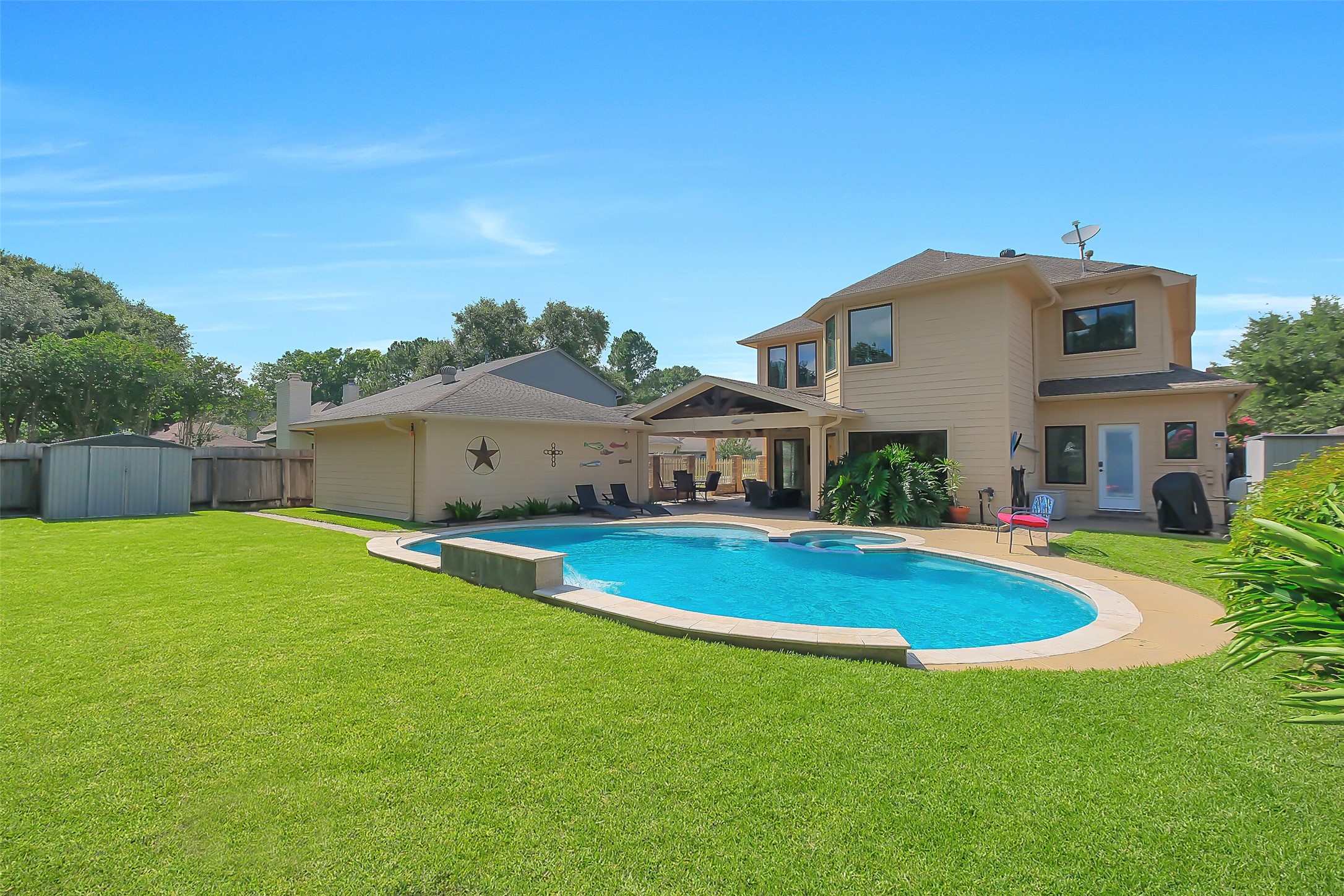 910 Millpond Drive Property Photo 40
