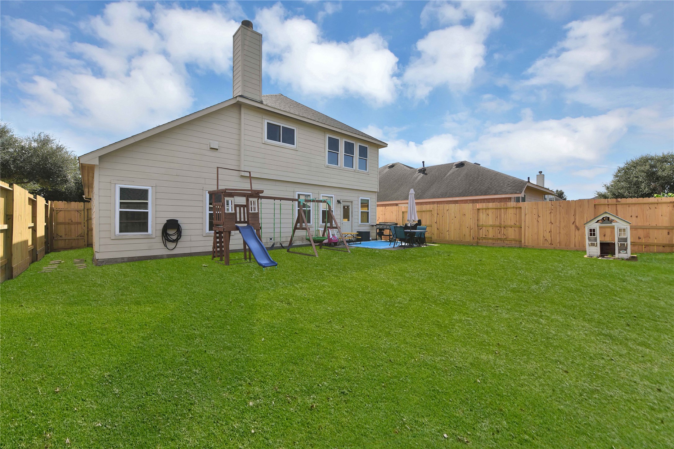 19106 Spring Meadows Lane Property Photo 4