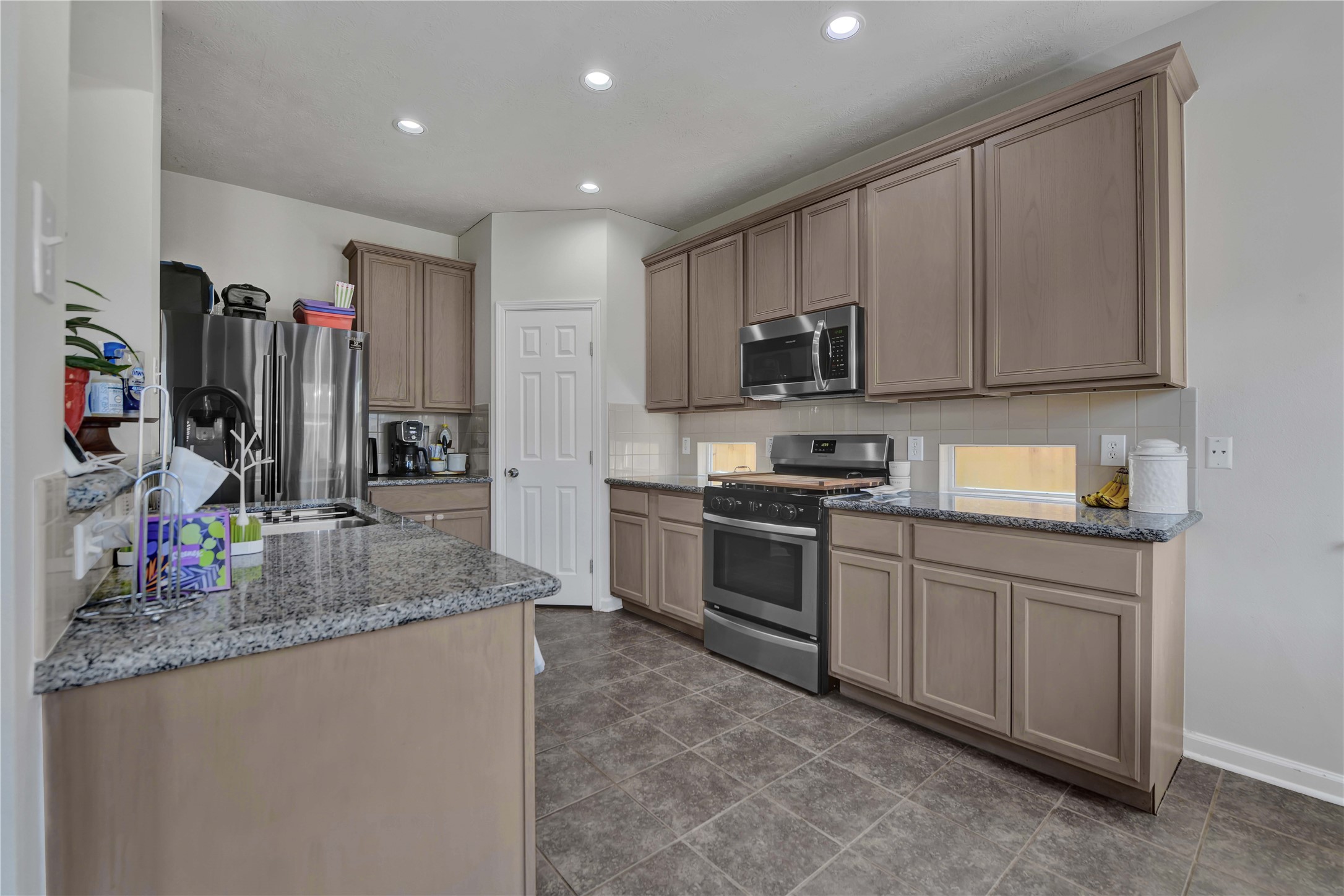 19106 Spring Meadows Lane Property Photo 11