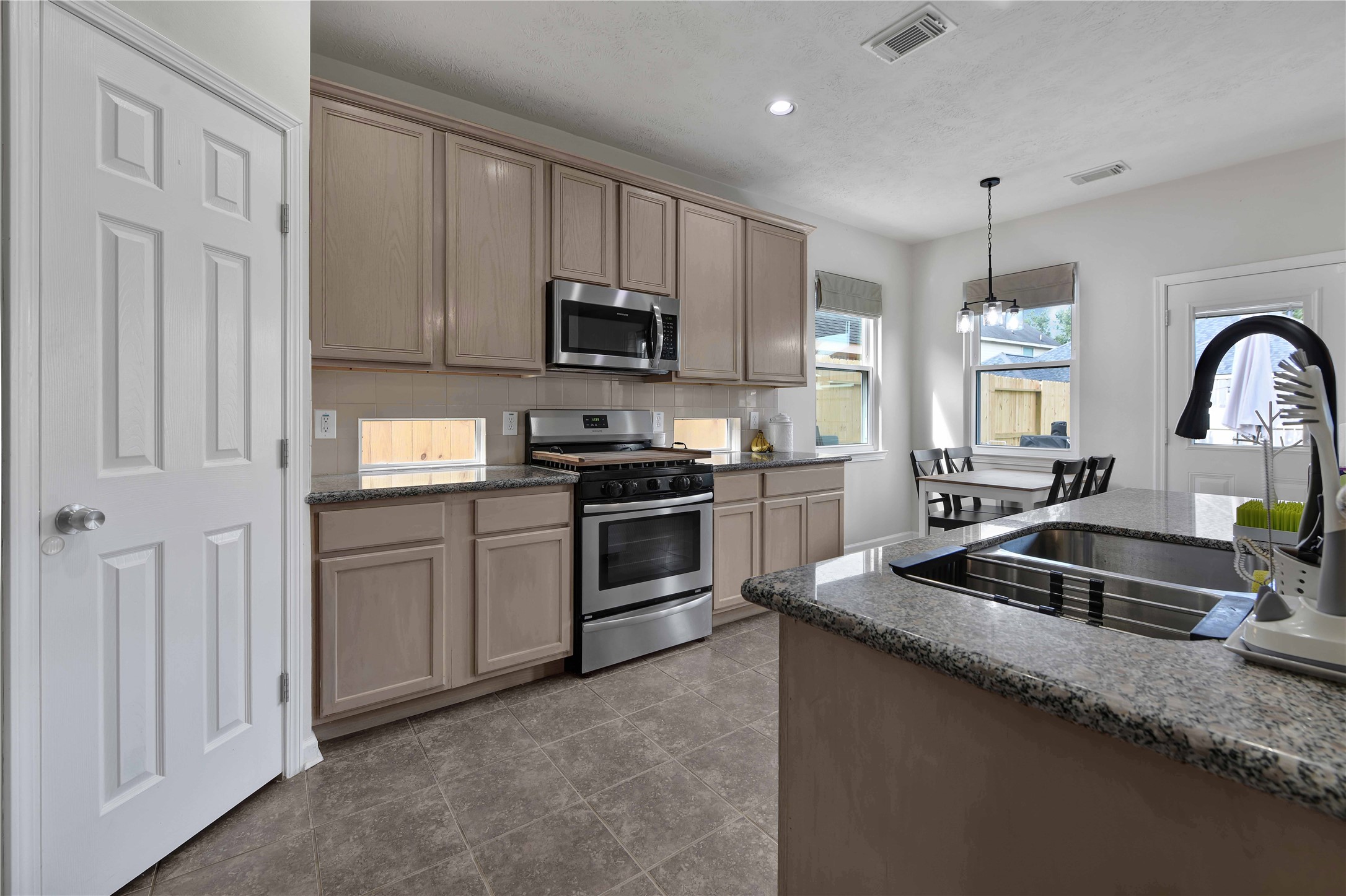 19106 Spring Meadows Lane Property Photo 12
