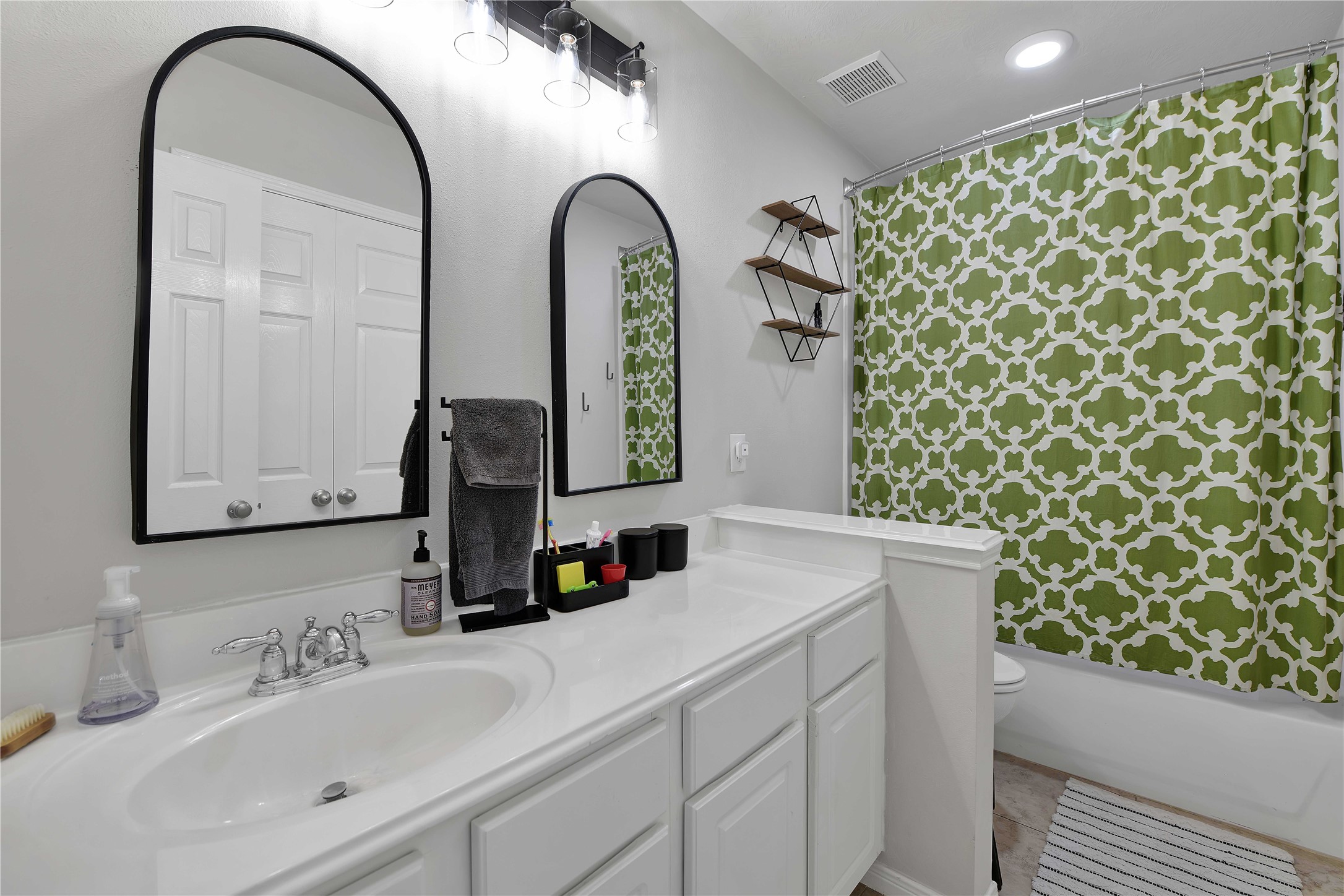 19106 Spring Meadows Lane Property Photo 27