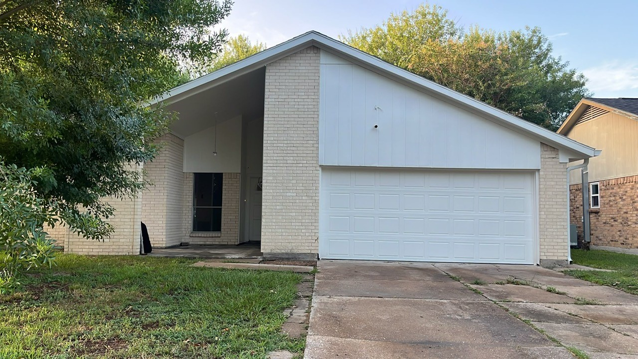 4207 Comanche Street Property Photo 1