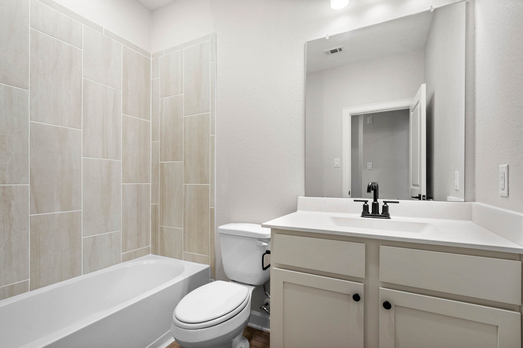 1110 Whispering Winds Drive Property Photo 14