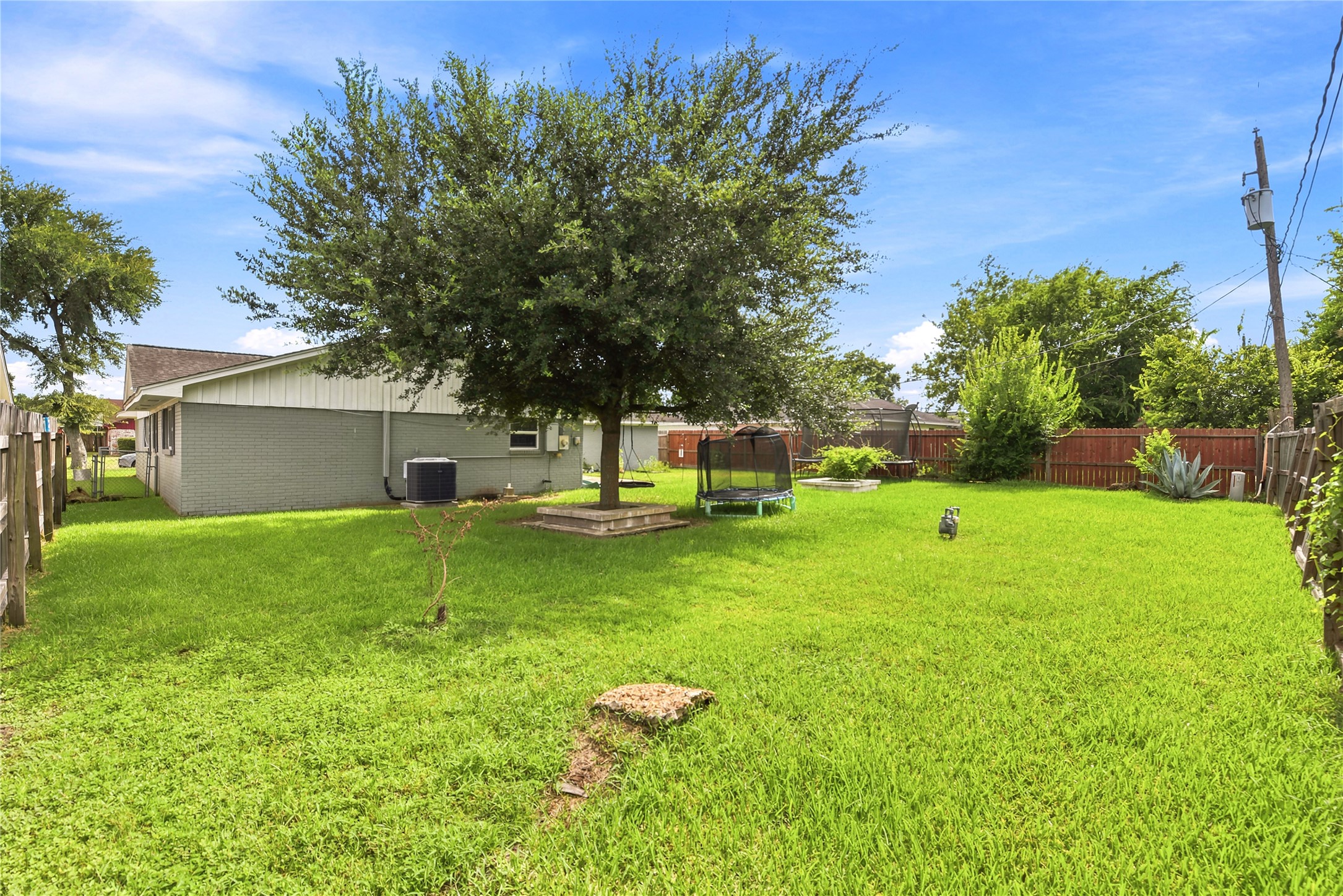 412 Inwood Drive Property Photo 46