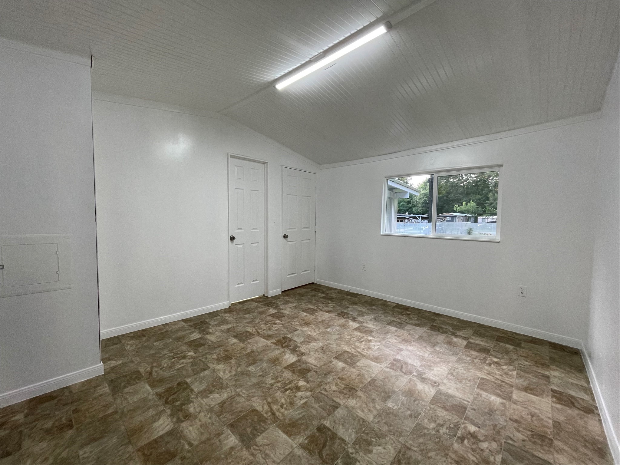25934 Pine Drive Property Photo 9
