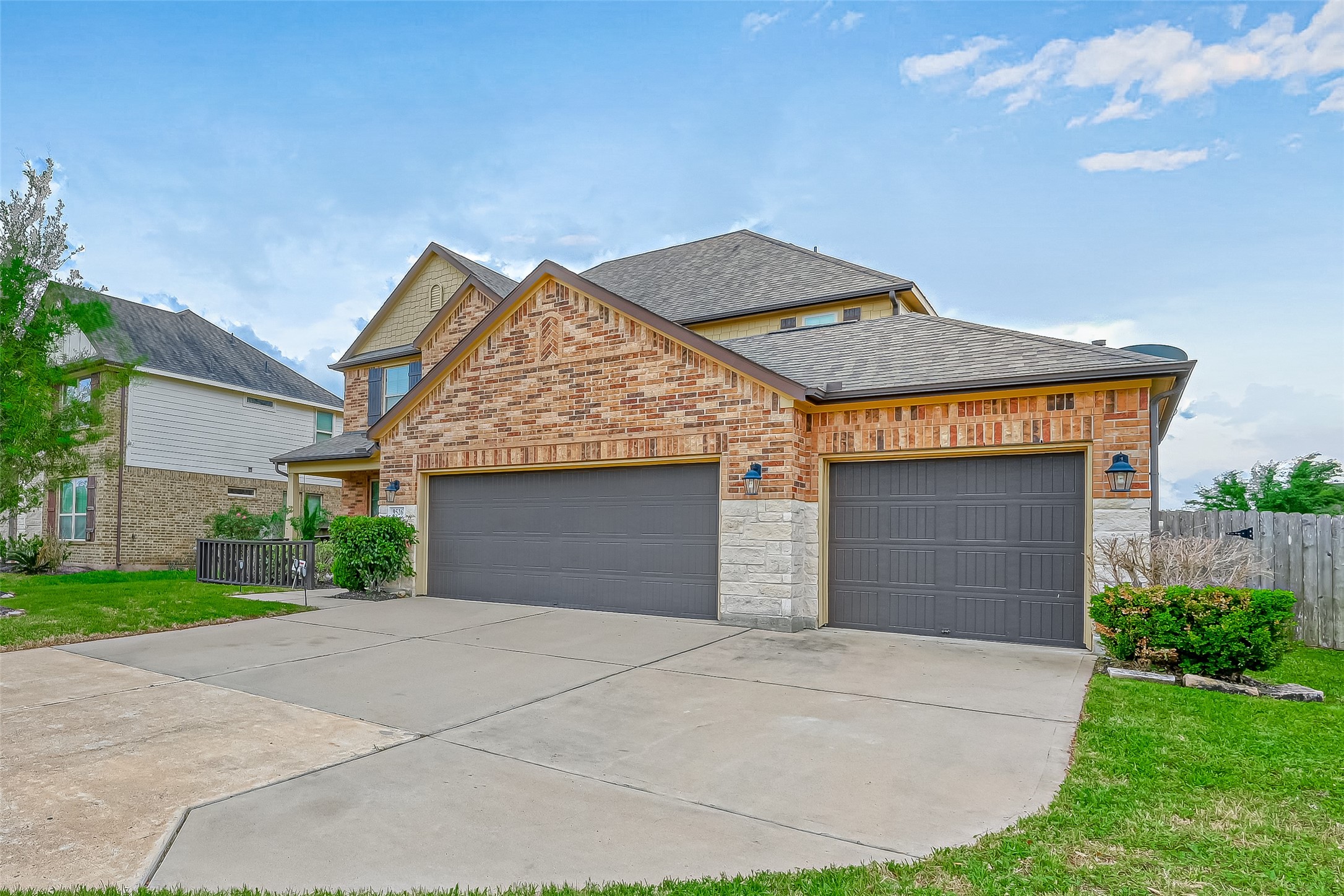 9526 Bonbrook Bend Lane Property Photo 4